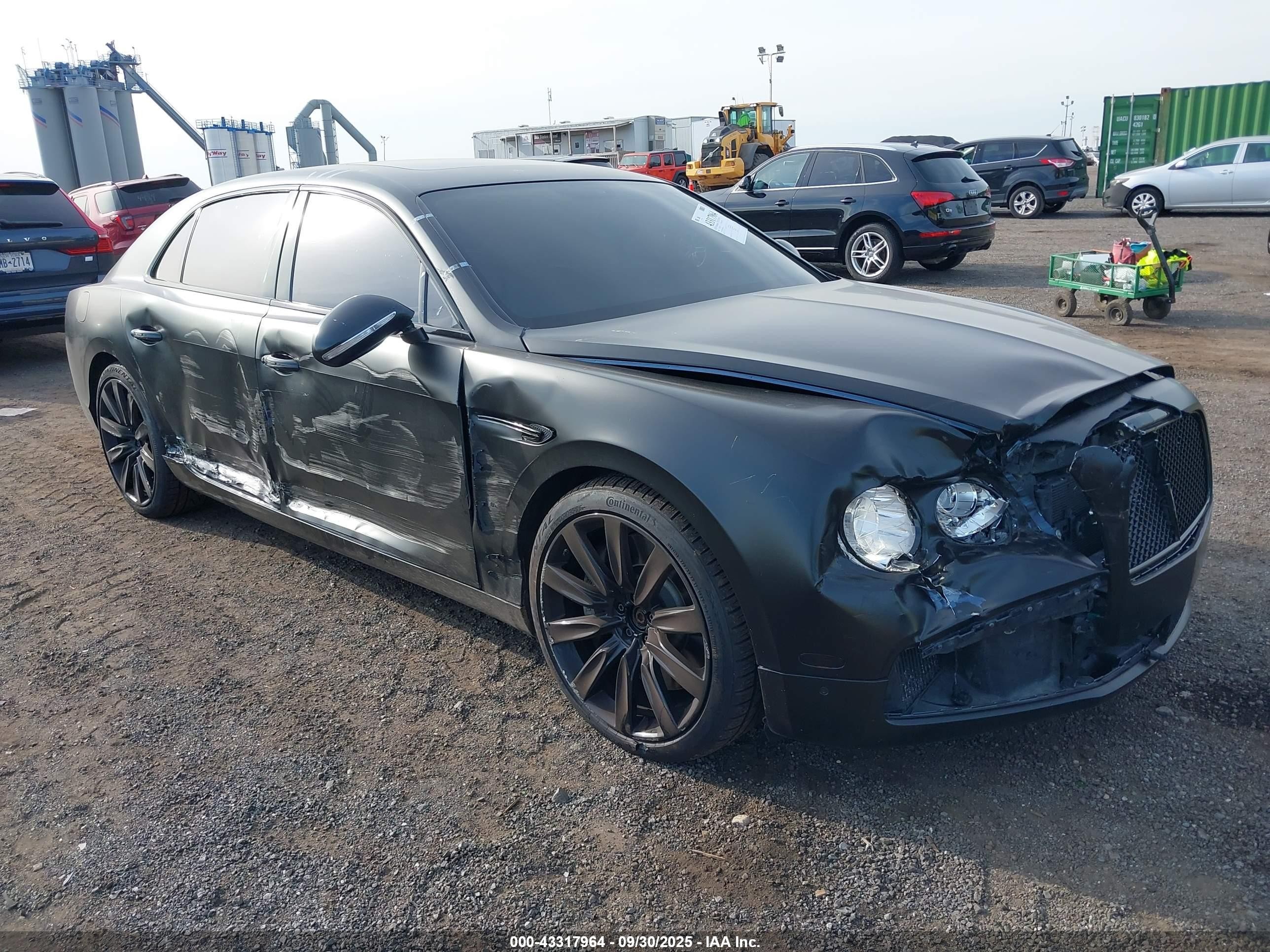 2018 Bentley Flying Spur, VIN SCBEC9ZA2JC070647 — Front end