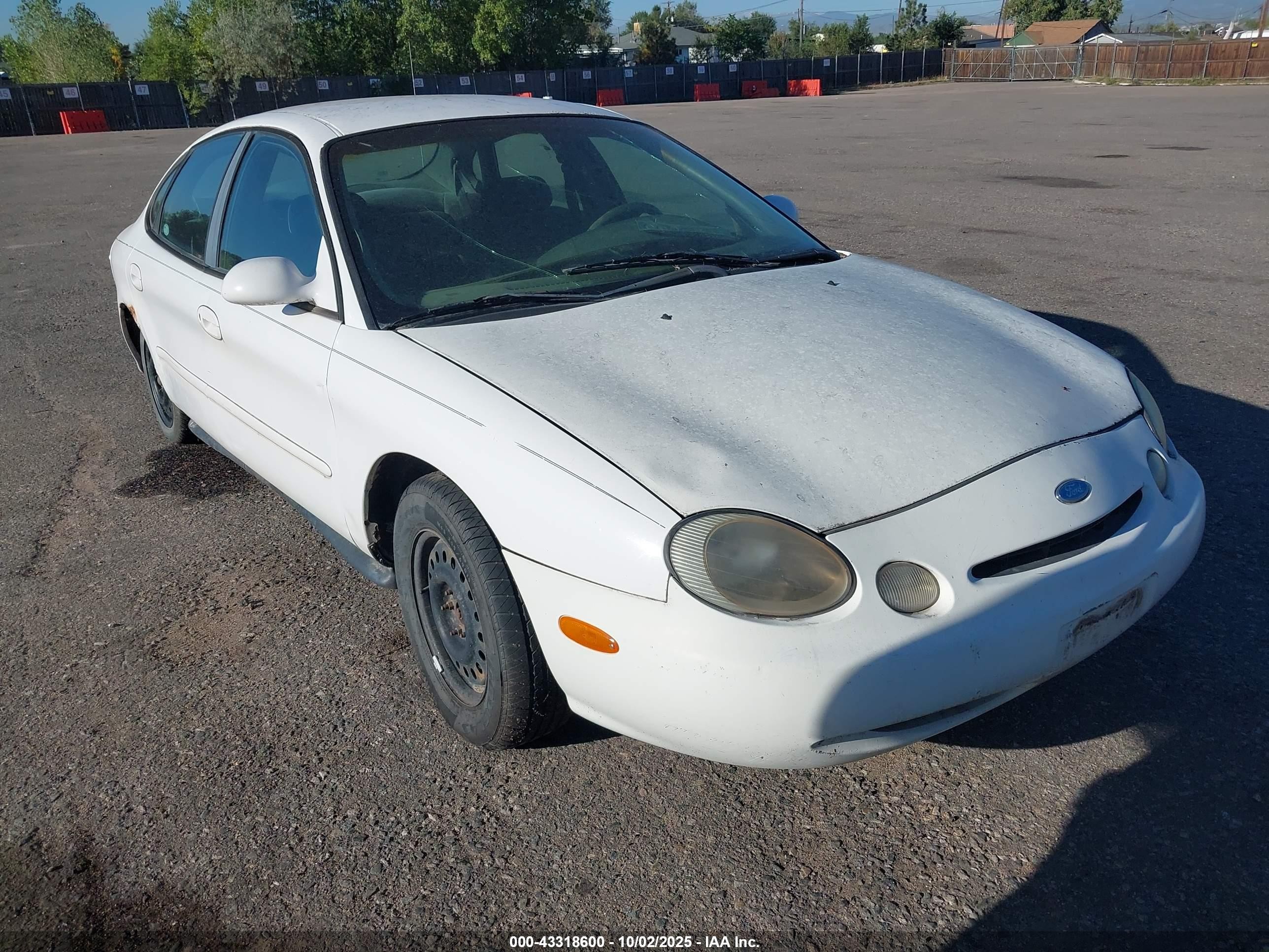 1997 Ford Taurus GL, VIN 1FALP52U9VA189776 — Front end