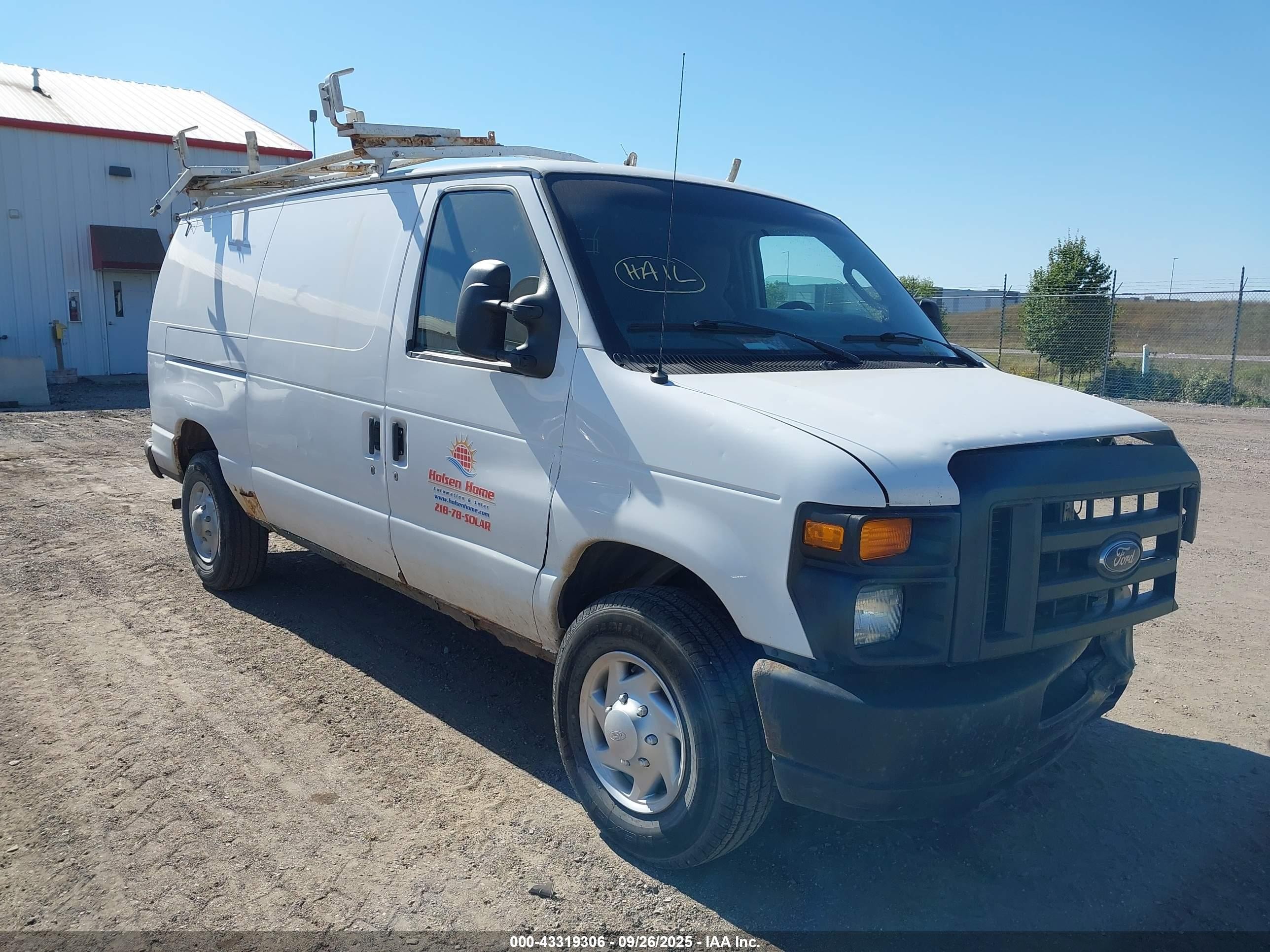 2012 Ford Econoline Cargo Commercial, VIN 1FTNE2EW9CDA98233 — Front end