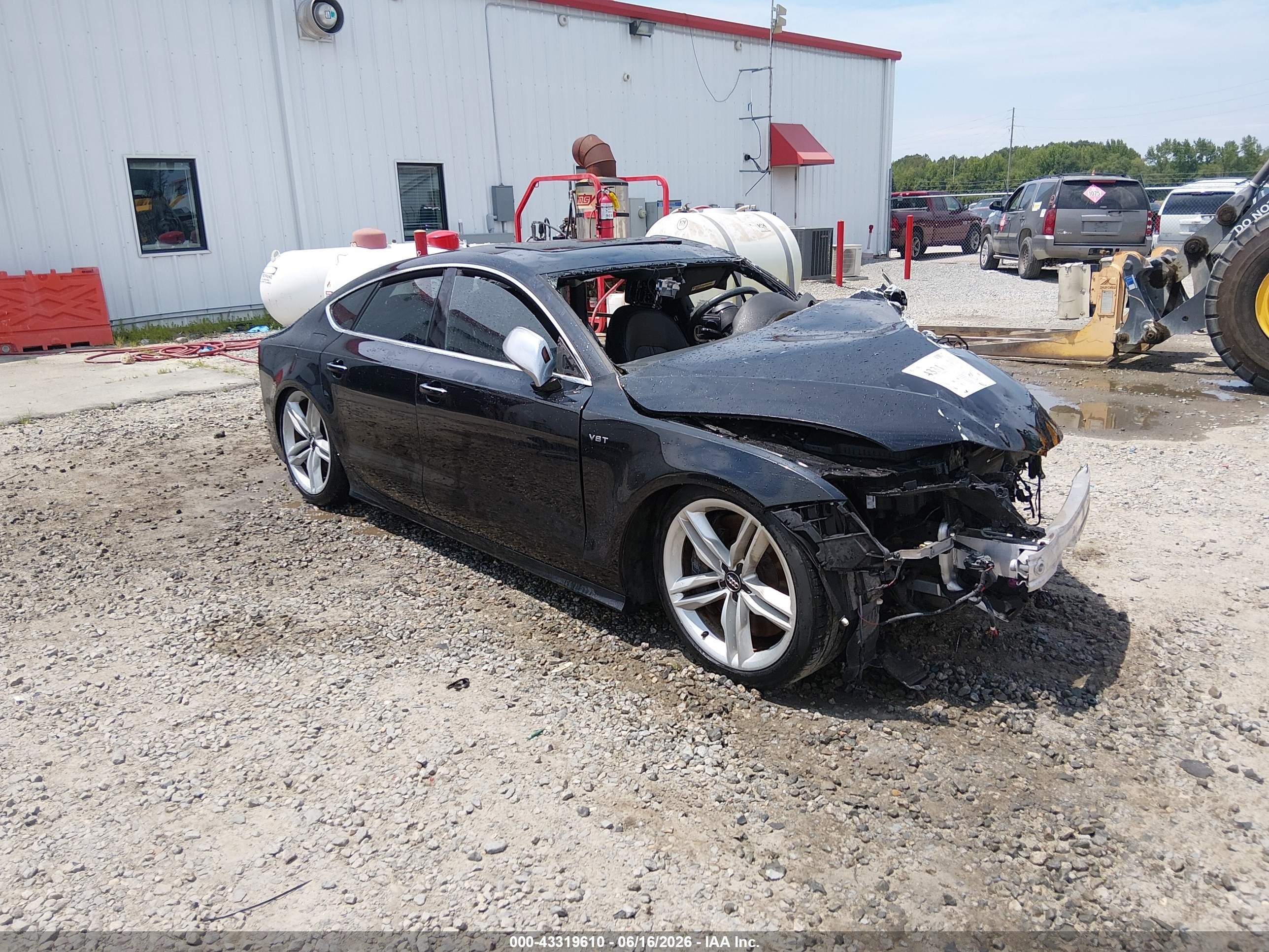 2013 Audi S7 Prestige, VIN WAU32AFC0DN037022 — Front end