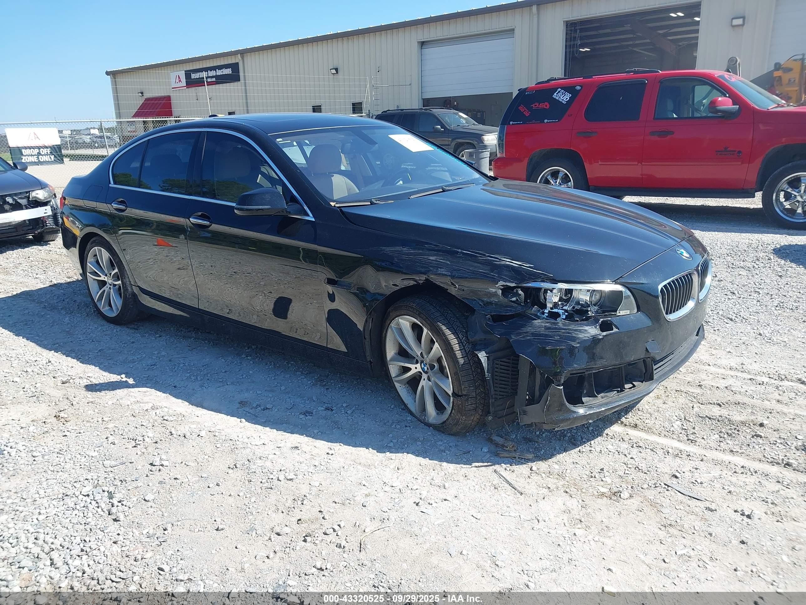 2016 BMW 5 Series 535i, VIN WBA5B1C55GG133493 — Front end