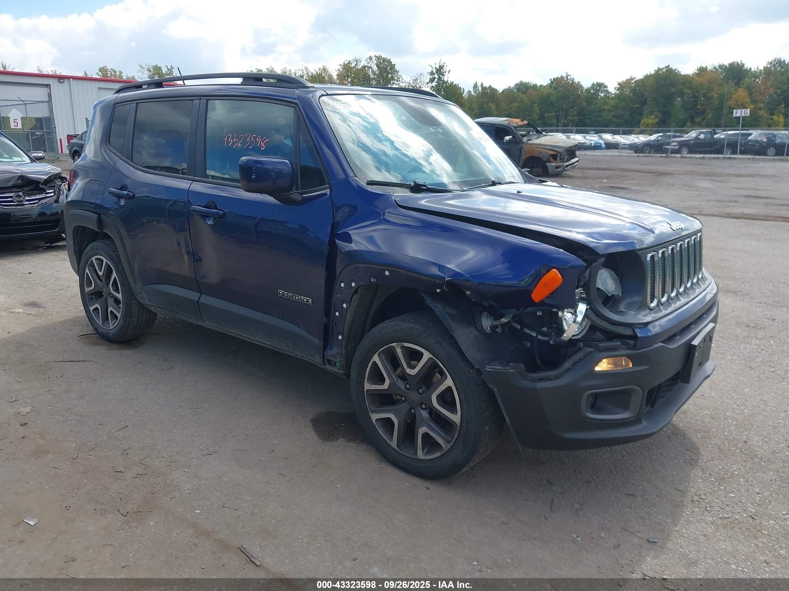 2017 Jeep Renegade Altitude, VIN ZACCJBBB4HPF77687 — Side
