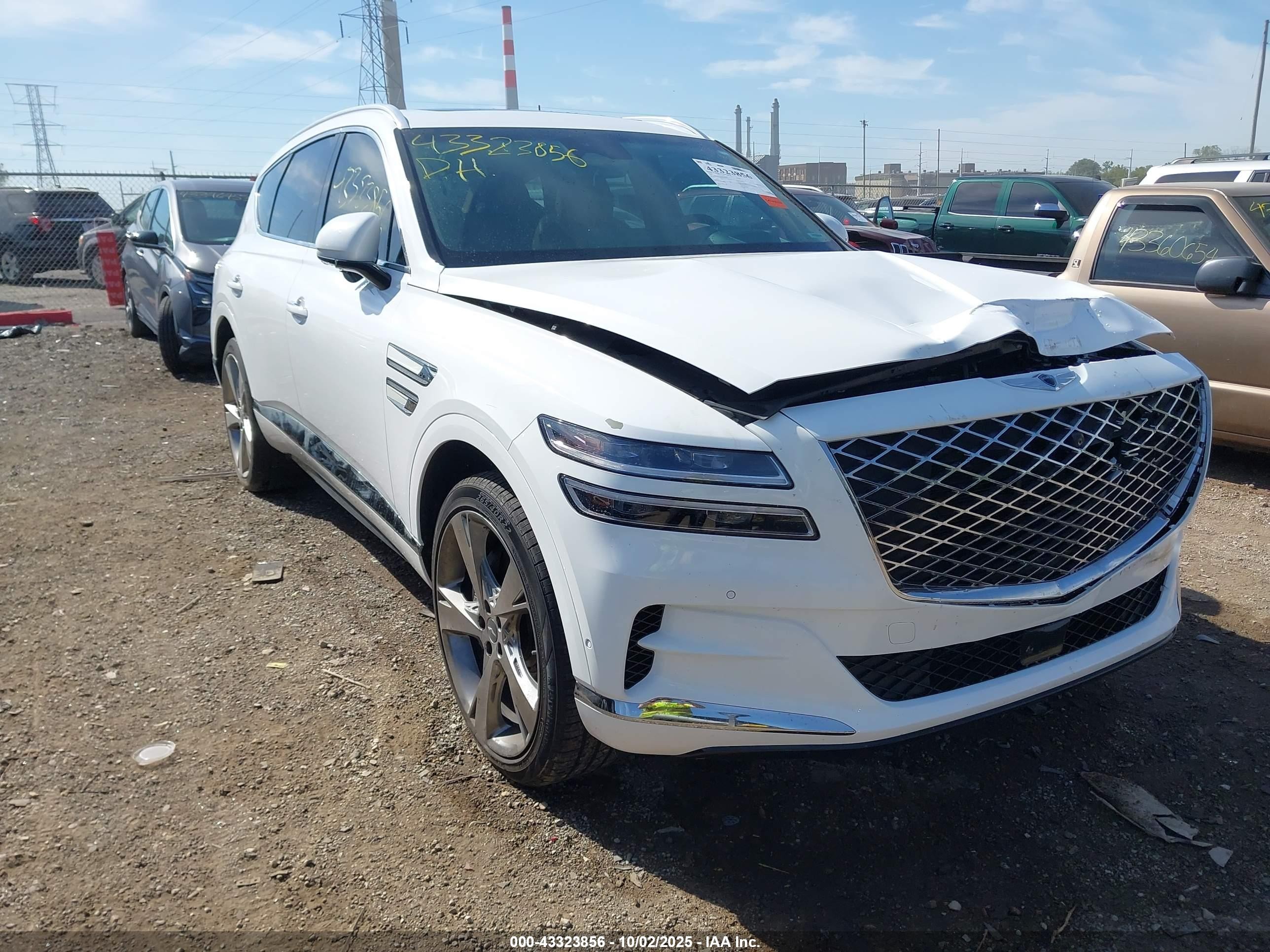 2023 Genesis GV80, VIN KMUHBDSB0PU143937 — Front end