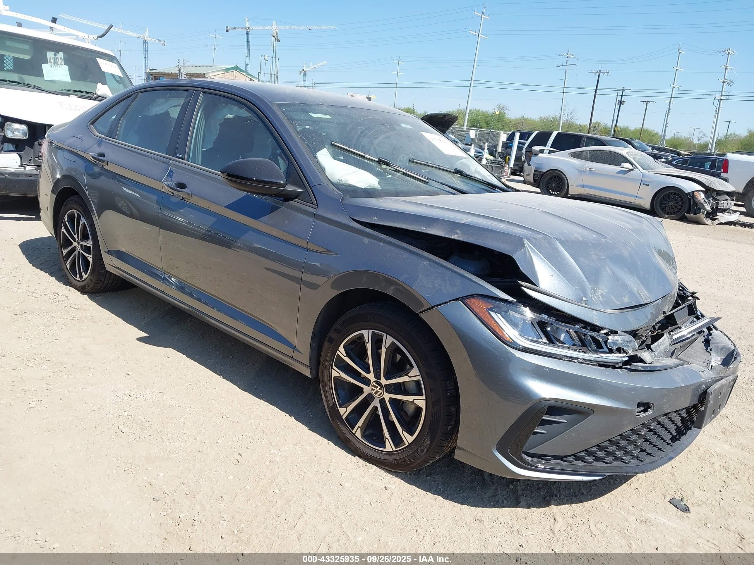 2025 Volkswagen Jetta Sport, VIN 3VWBX7BU1SM028450 — Frame damage