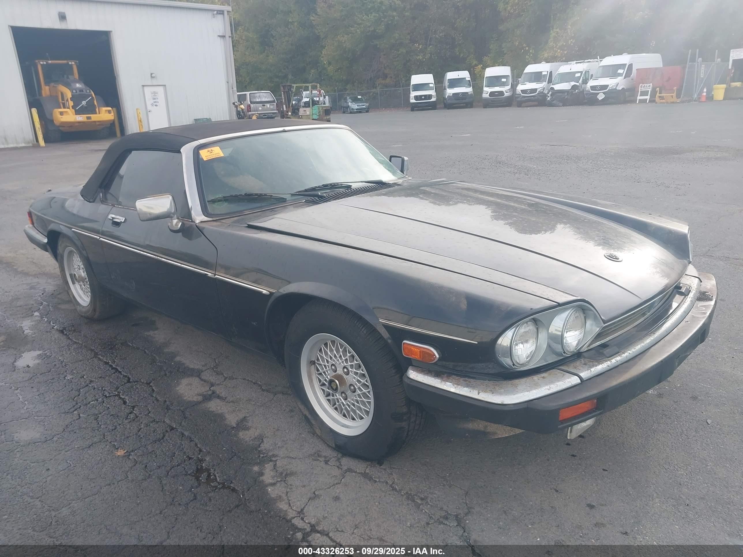 1989 Jaguar XJS, VIN SAJNV4848KC157199 — Biohazard / chemical