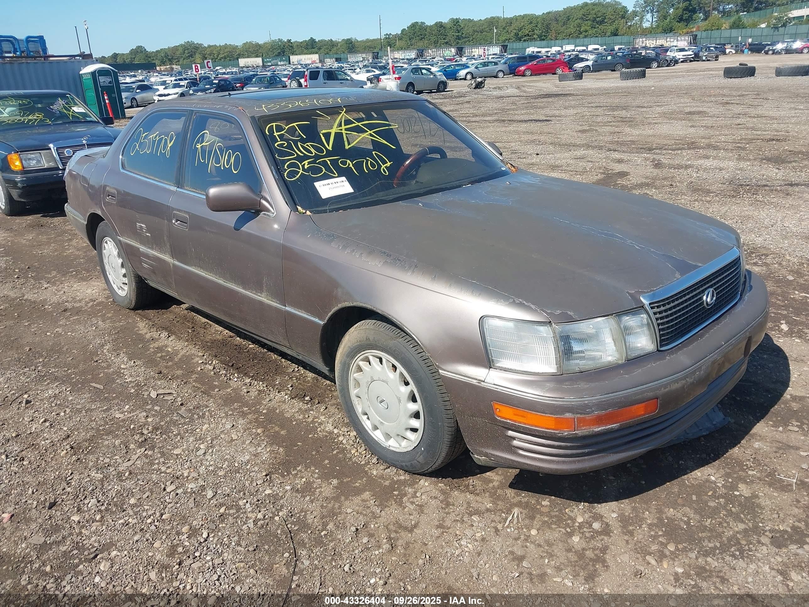 1991 Lexus LS 400, VIN JT8UF11E4M0084182 — All over