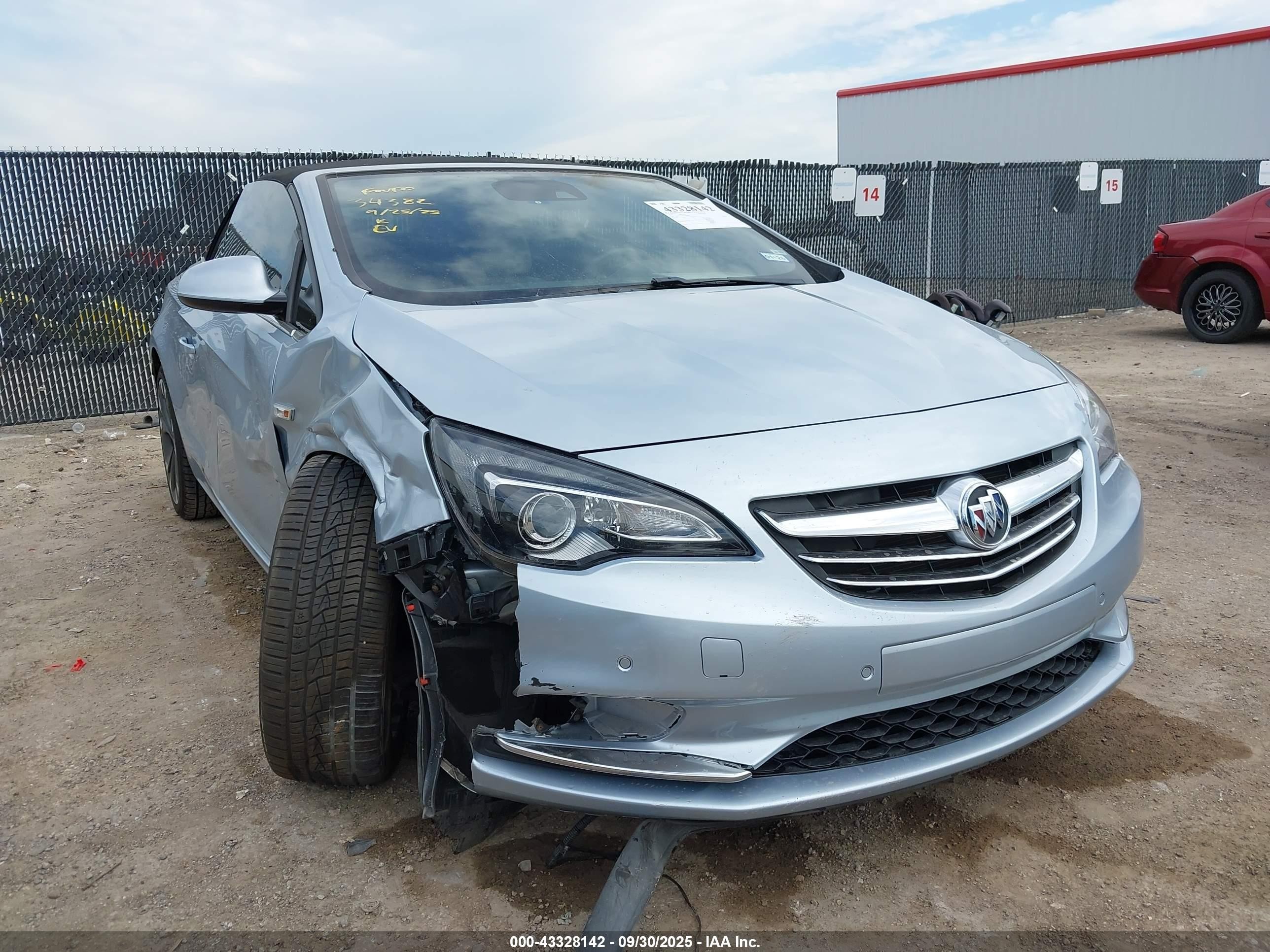 2017 Buick Cascada Premium, VIN W04WH3N51HG006685 — Фото с аукциона