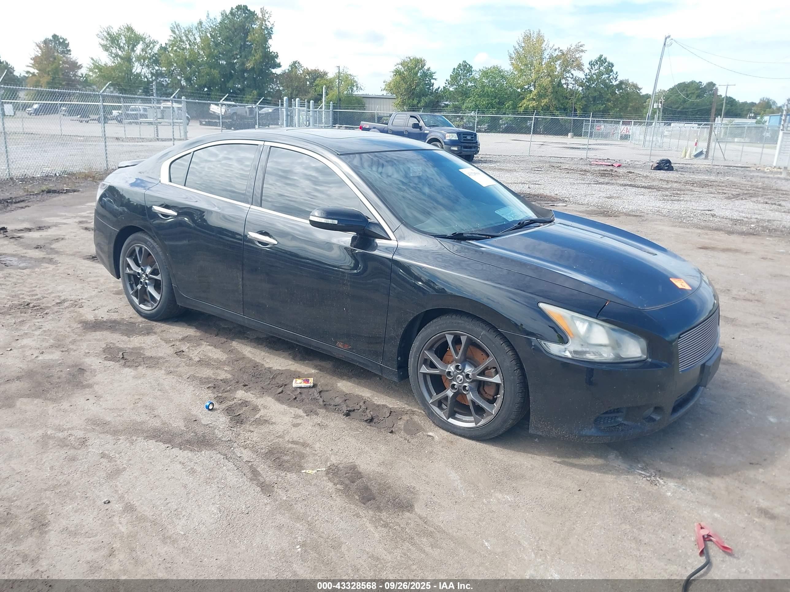 2012 Nissan Maxima SV, VIN 1N4AA5AP1CC854952 — Бок