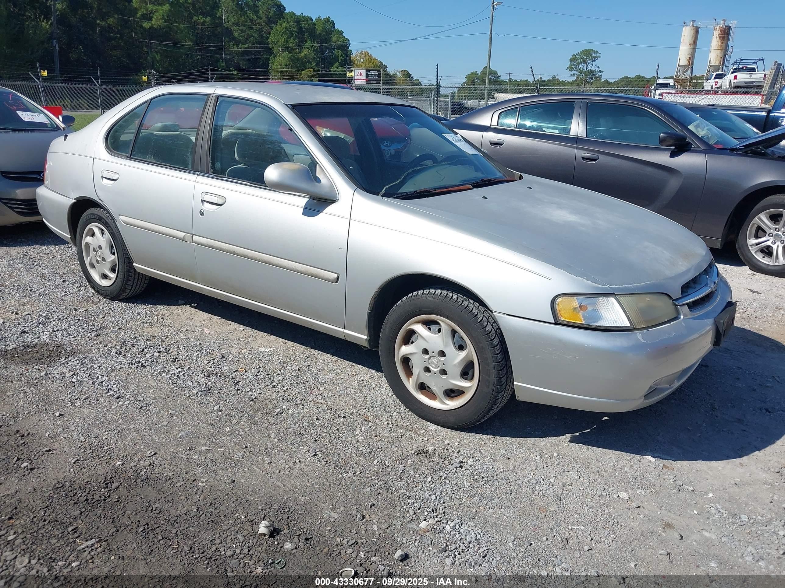 1999 Nissan Altima XE, VIN 1N4DL01D2XC162219 — Normal wear