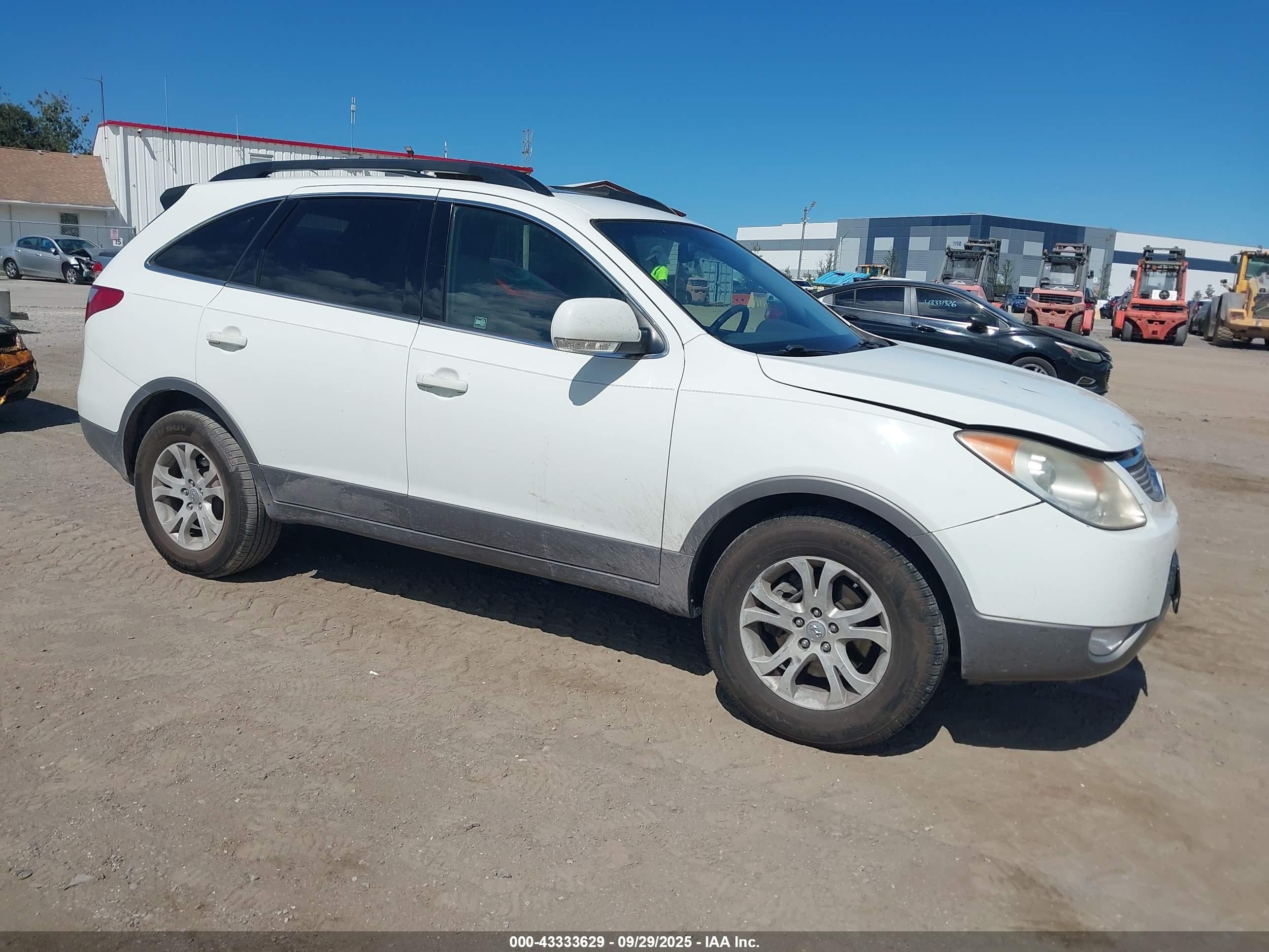 2011 Hyundai Veracruz Limited, VIN KM8NU4CC1BU140315 — Front end