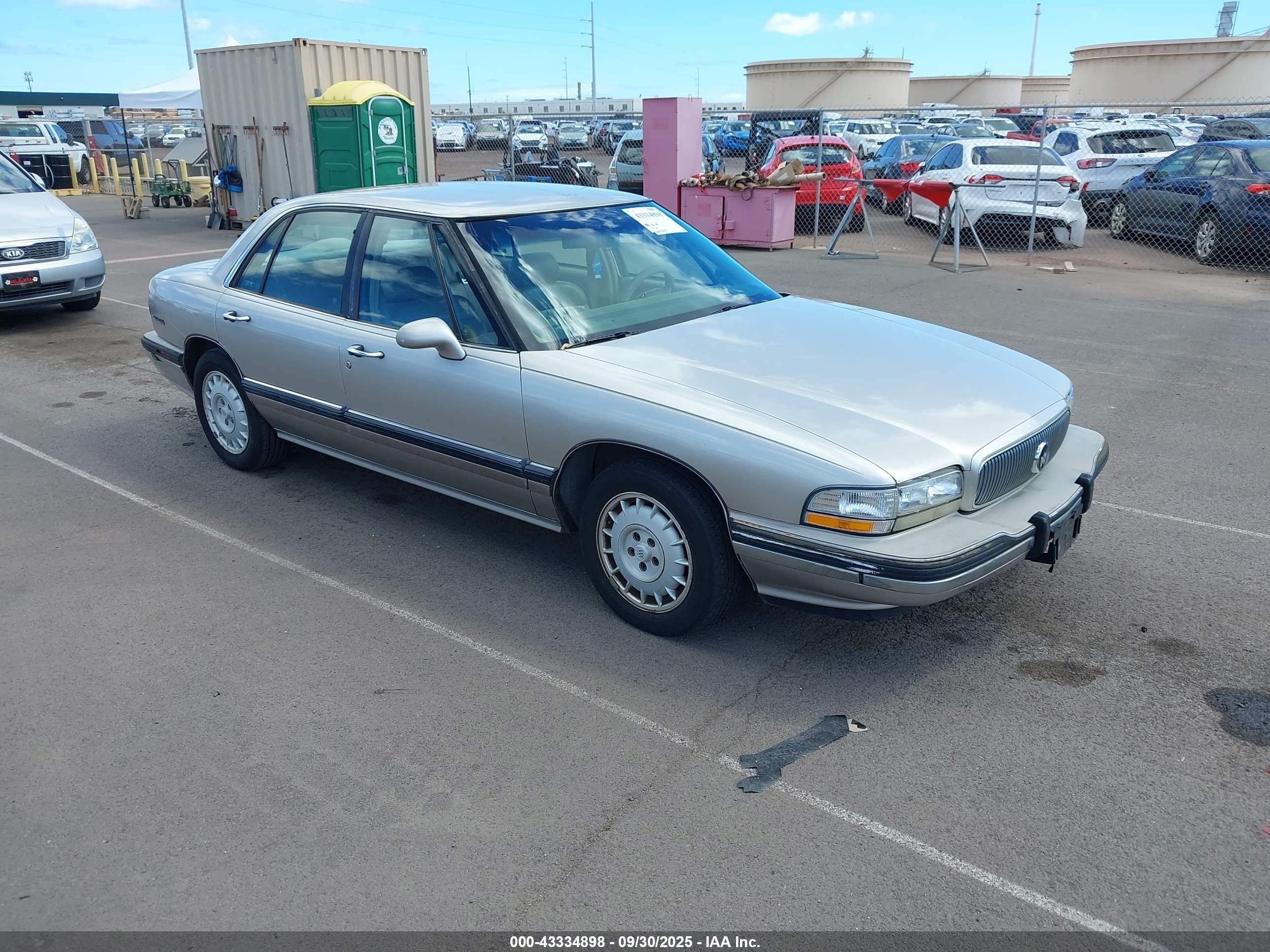 1996 Buick LeSabre Limited, VIN 1G4HR52K7TH418903 — Normal wear