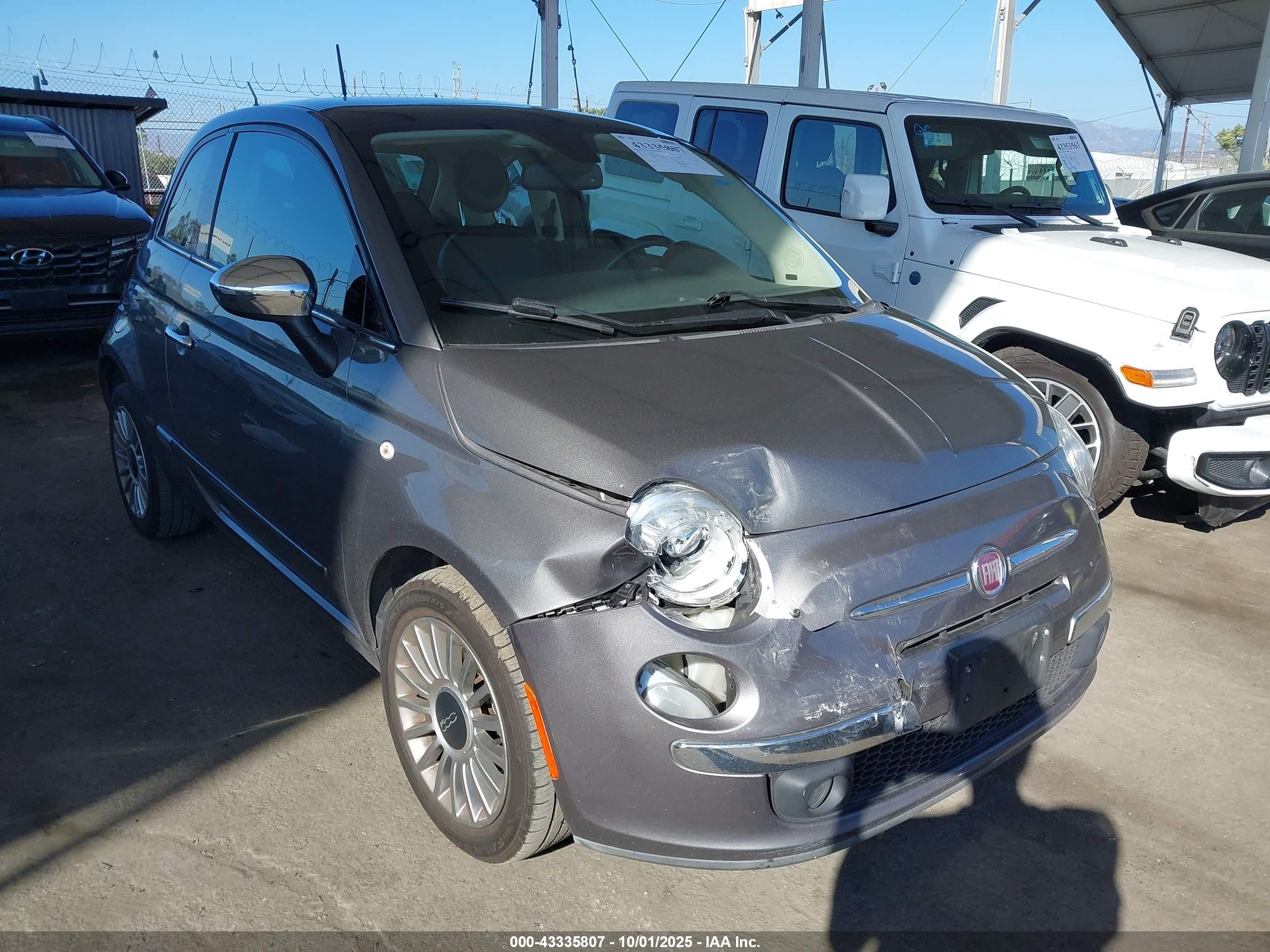 2012 FIAT 500 Lounge, VIN 3C3CFFCR7CT358409 — Front end