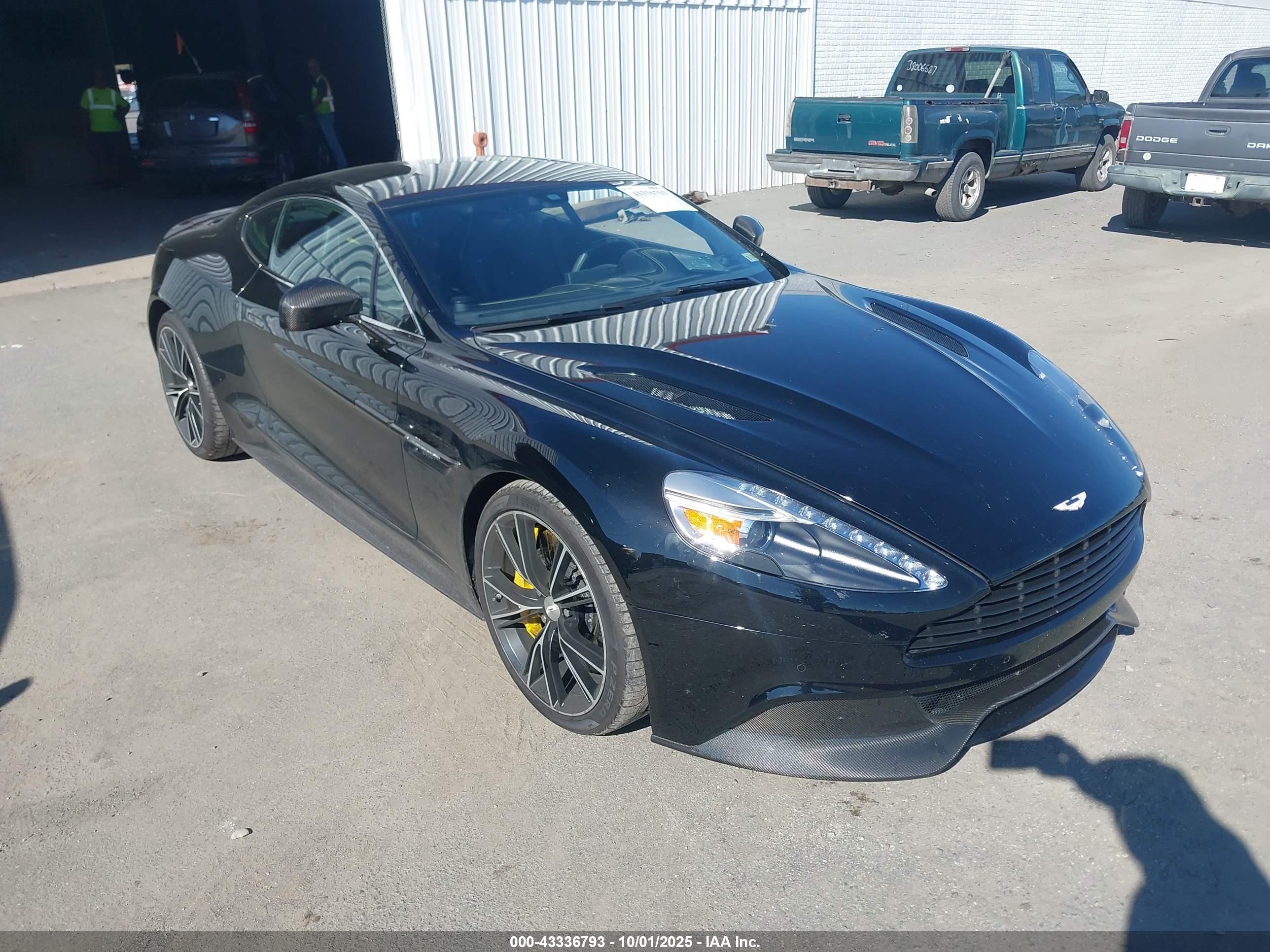 2014 Aston Martin Vanquish, VIN SCFLDCFPXEGJ00744 — Rear end