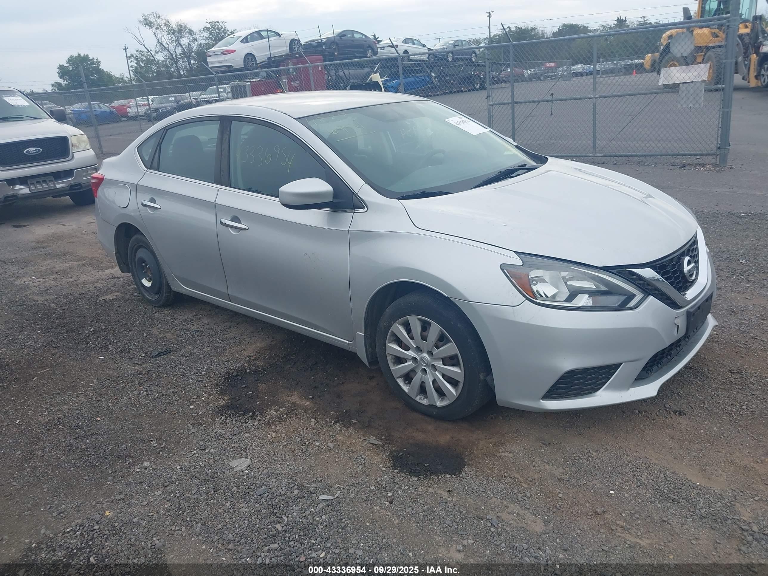 2017 Nissan Sentra SR, VIN 3N1AB7AP5HY298326 — Front end