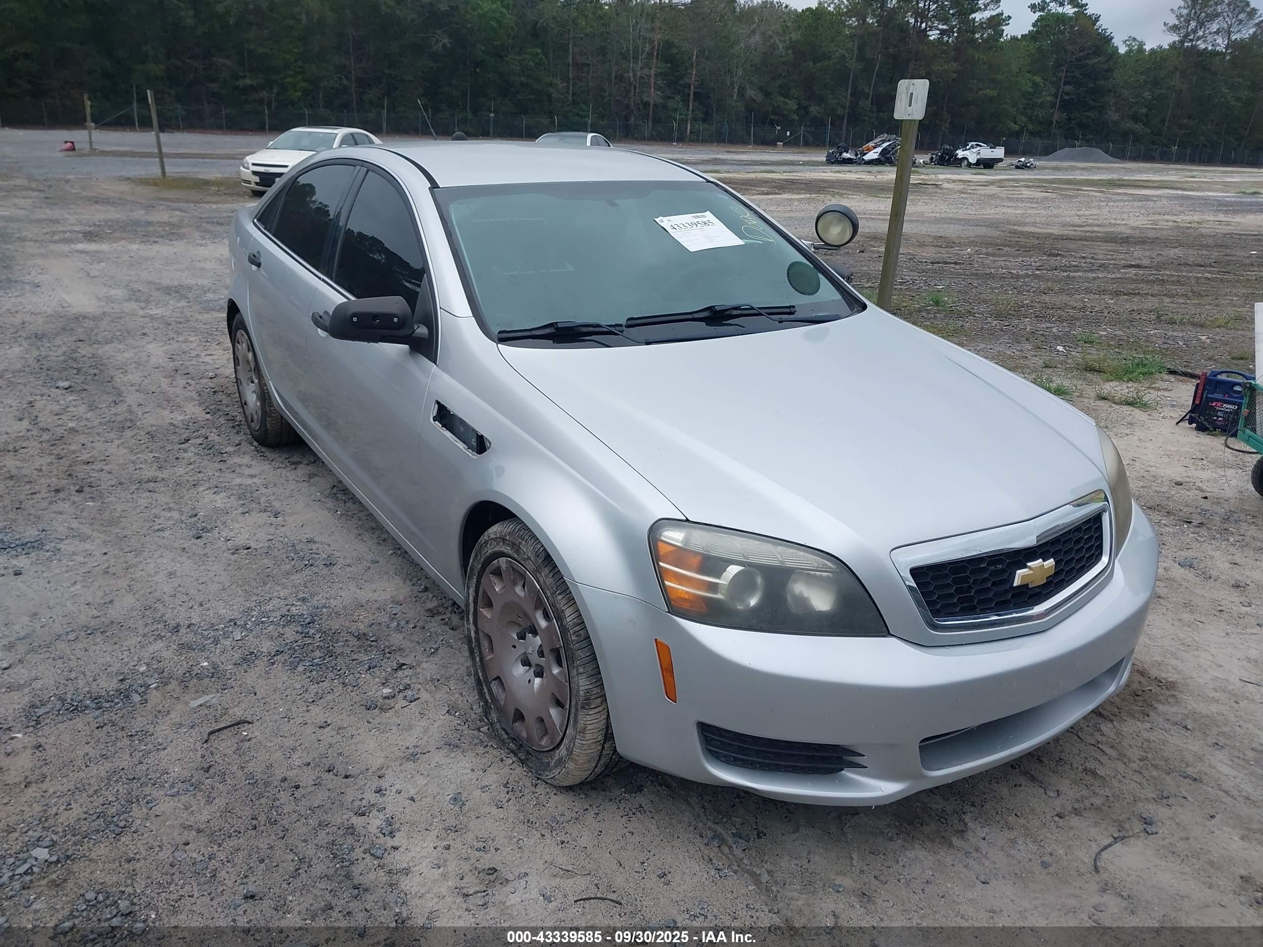 2015 Chevrolet Caprice Police Police, VIN 6G3NS5U23FL100984 — Front end