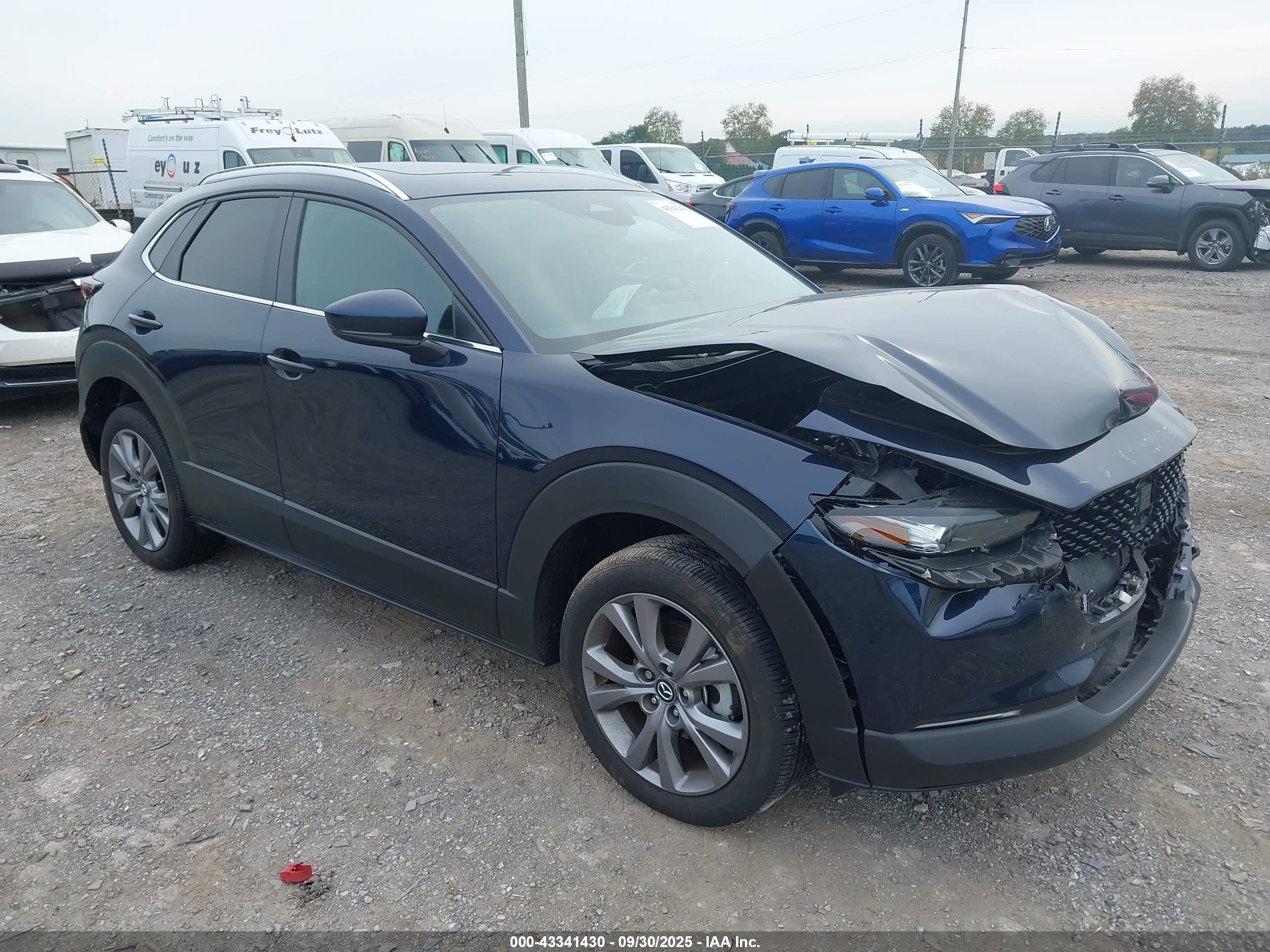 2025 Mazda CX-30 S Carbon Edition, VIN 3MVDMBCM0SM768656 — Front end