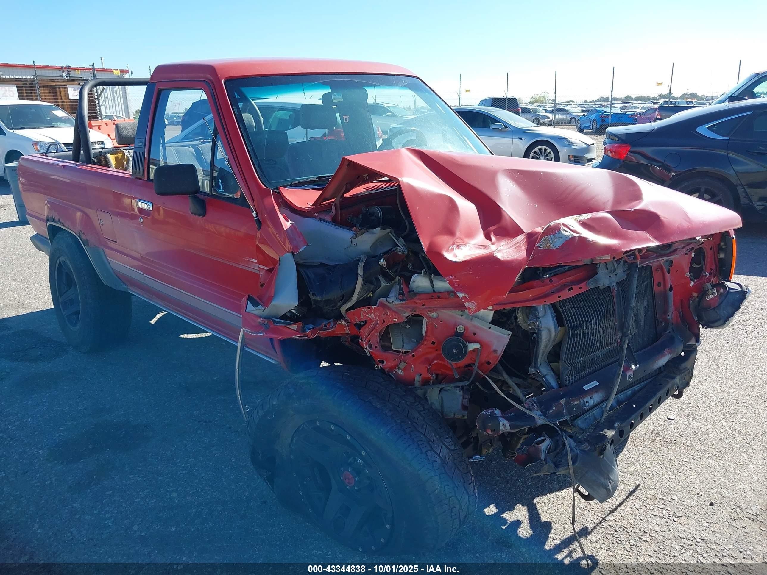 1989 Toyota 4Runner, VIN JT4VN62N8K0029221 — Front end