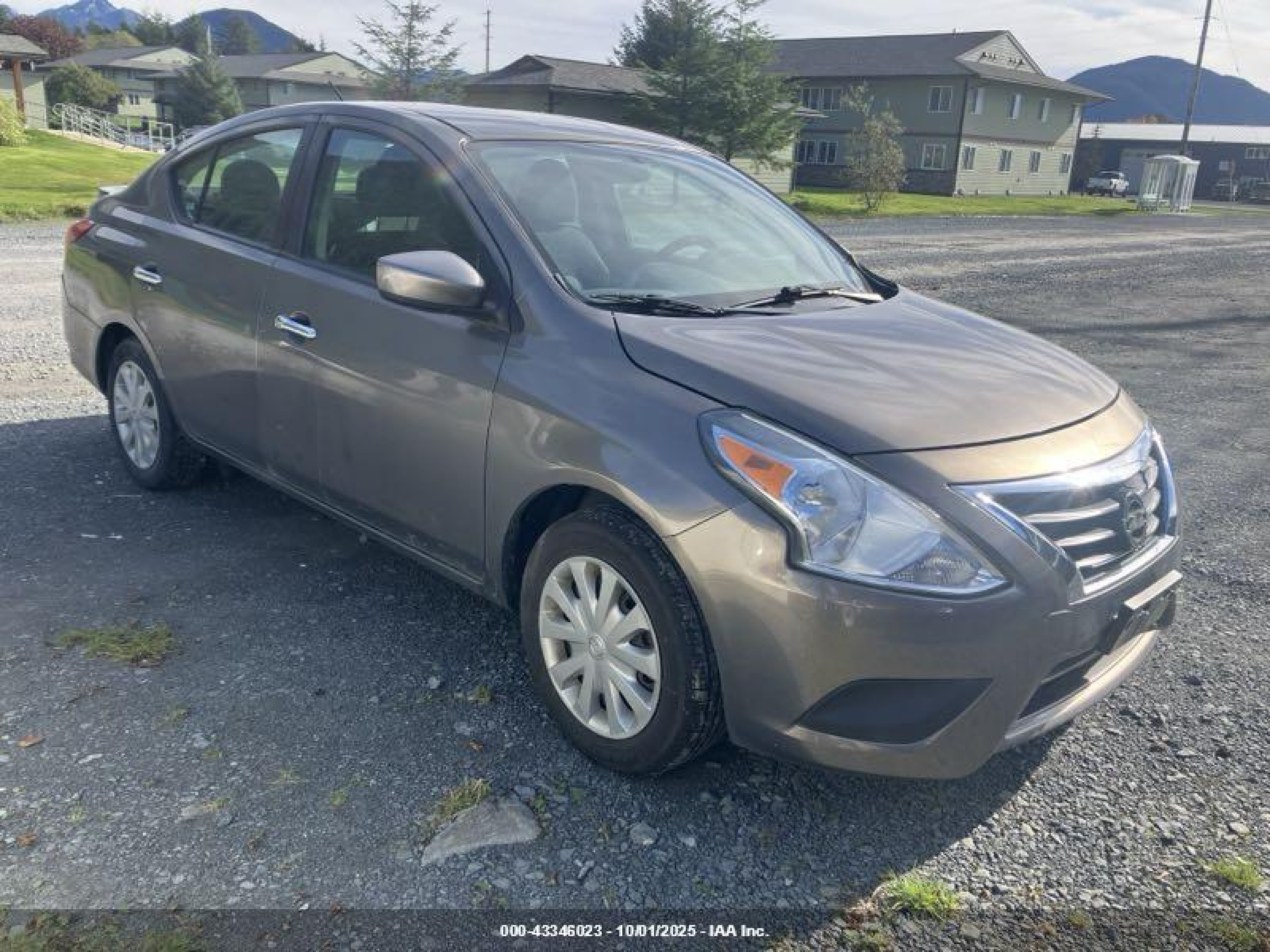 2016 Nissan Versa S Plus, VIN 3N1CN7AP6GL875828 — Front end