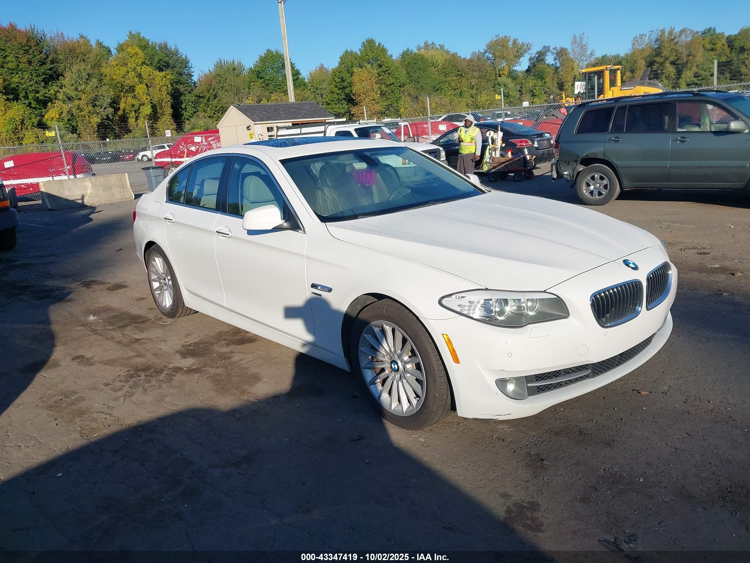 2011 BMW 5 Series 535i xDrive, VIN WBAFU7C55BC782017 — Front end