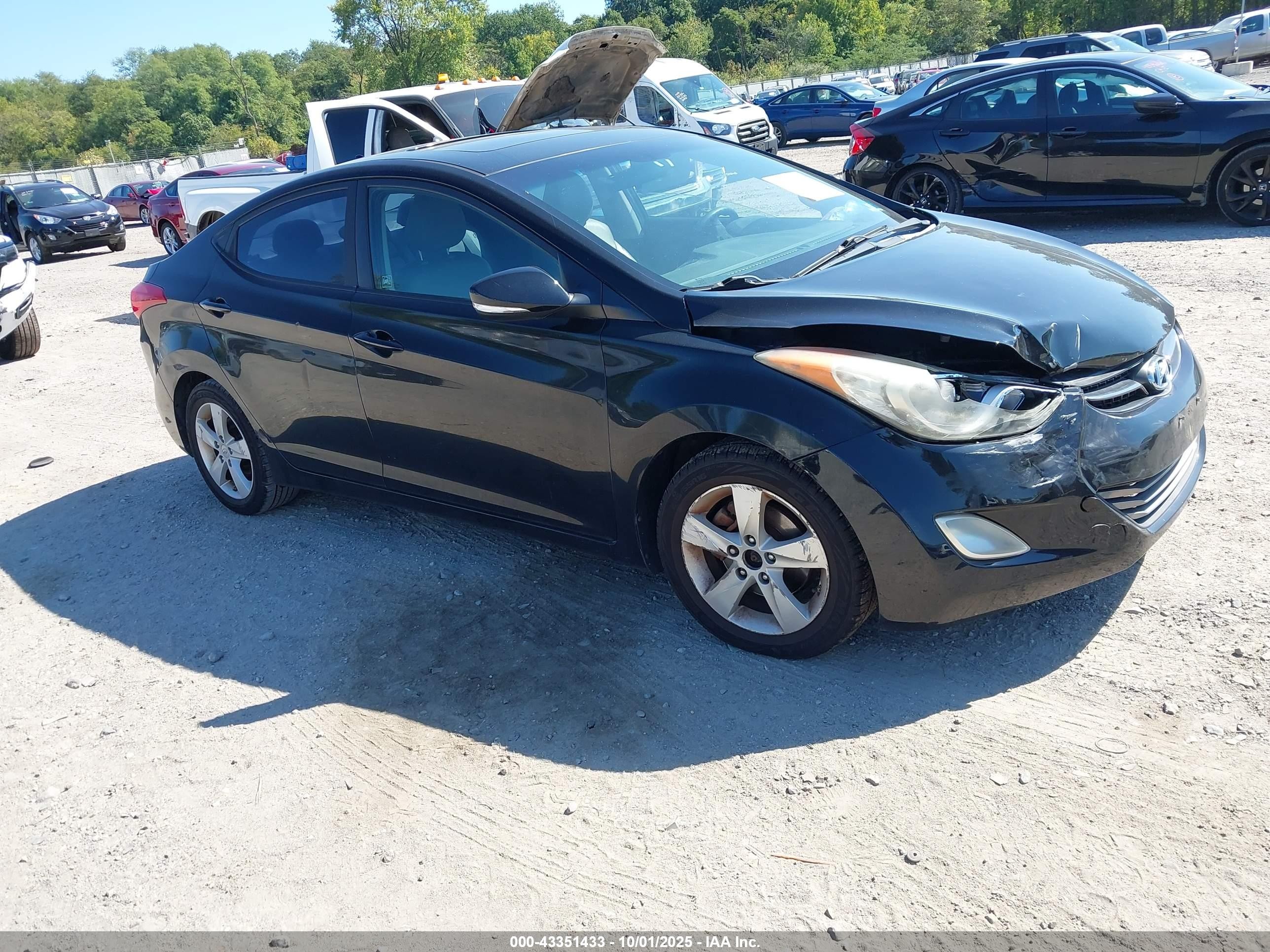 2011 Hyundai Elantra GLS, VIN 5NPDH4AE4BH003632 — Front end