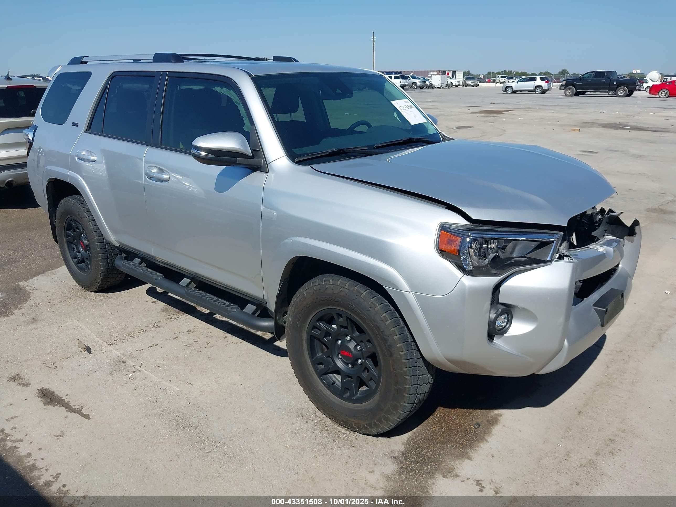 2023 Toyota 4Runner SR5 Premium, VIN JTEFU5JR9P5291521 — Front end