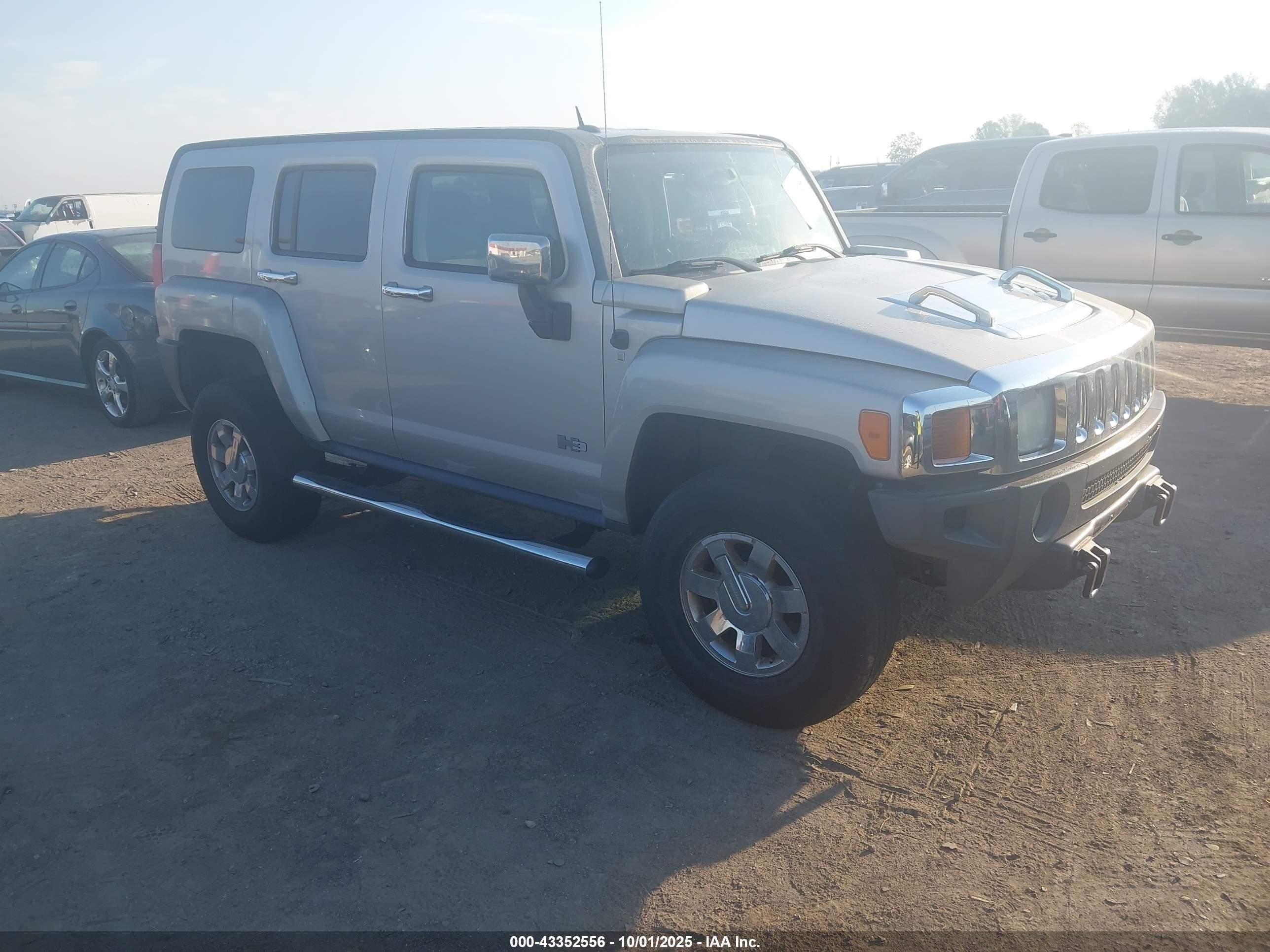 2007 Hummer H3 SUV, VIN 5GTDN13E678240383 — Undercarriage