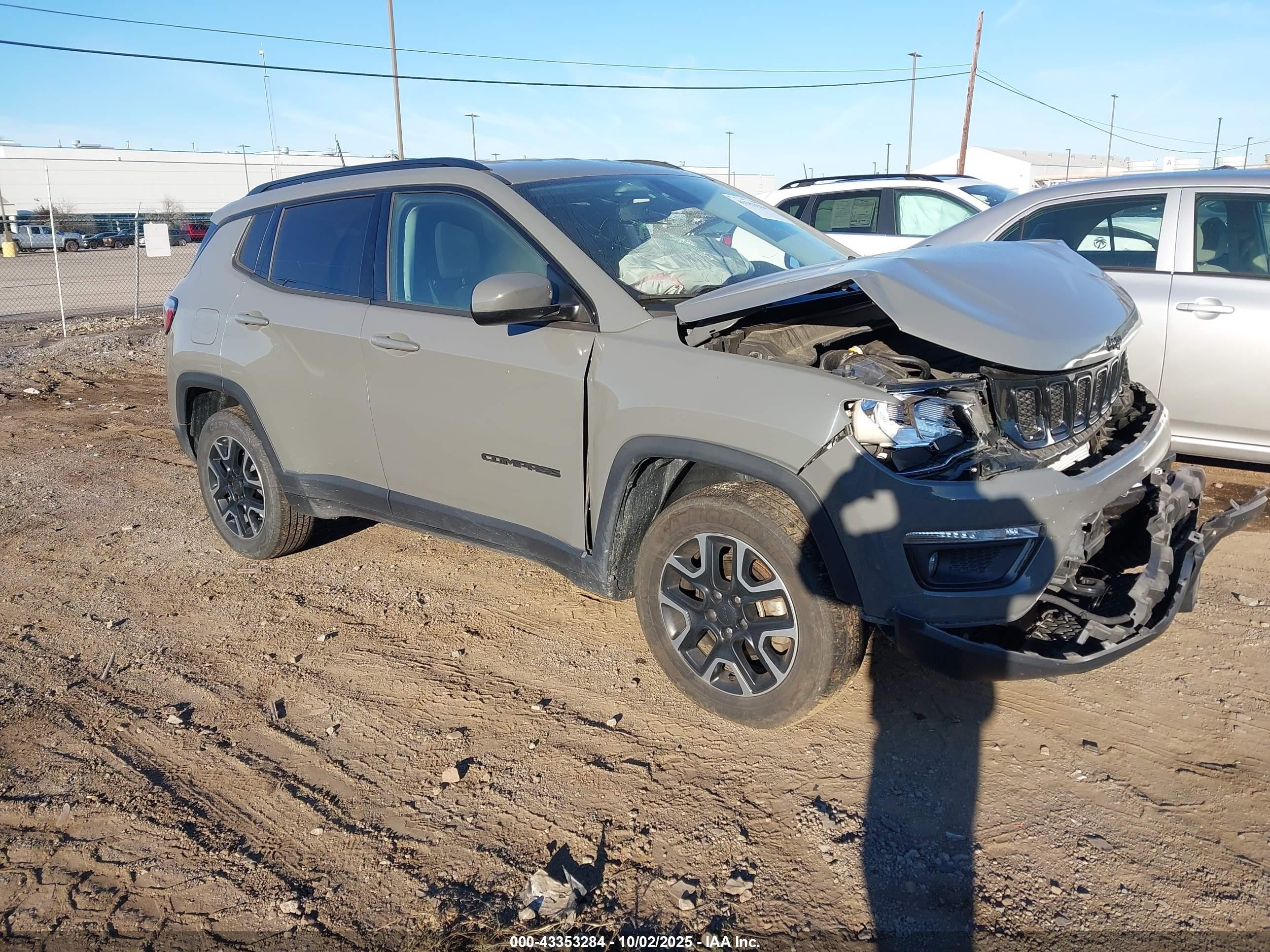 2019 Jeep Compass Upland, VIN 3C4NJDAB6KT703926 — По всему кузову