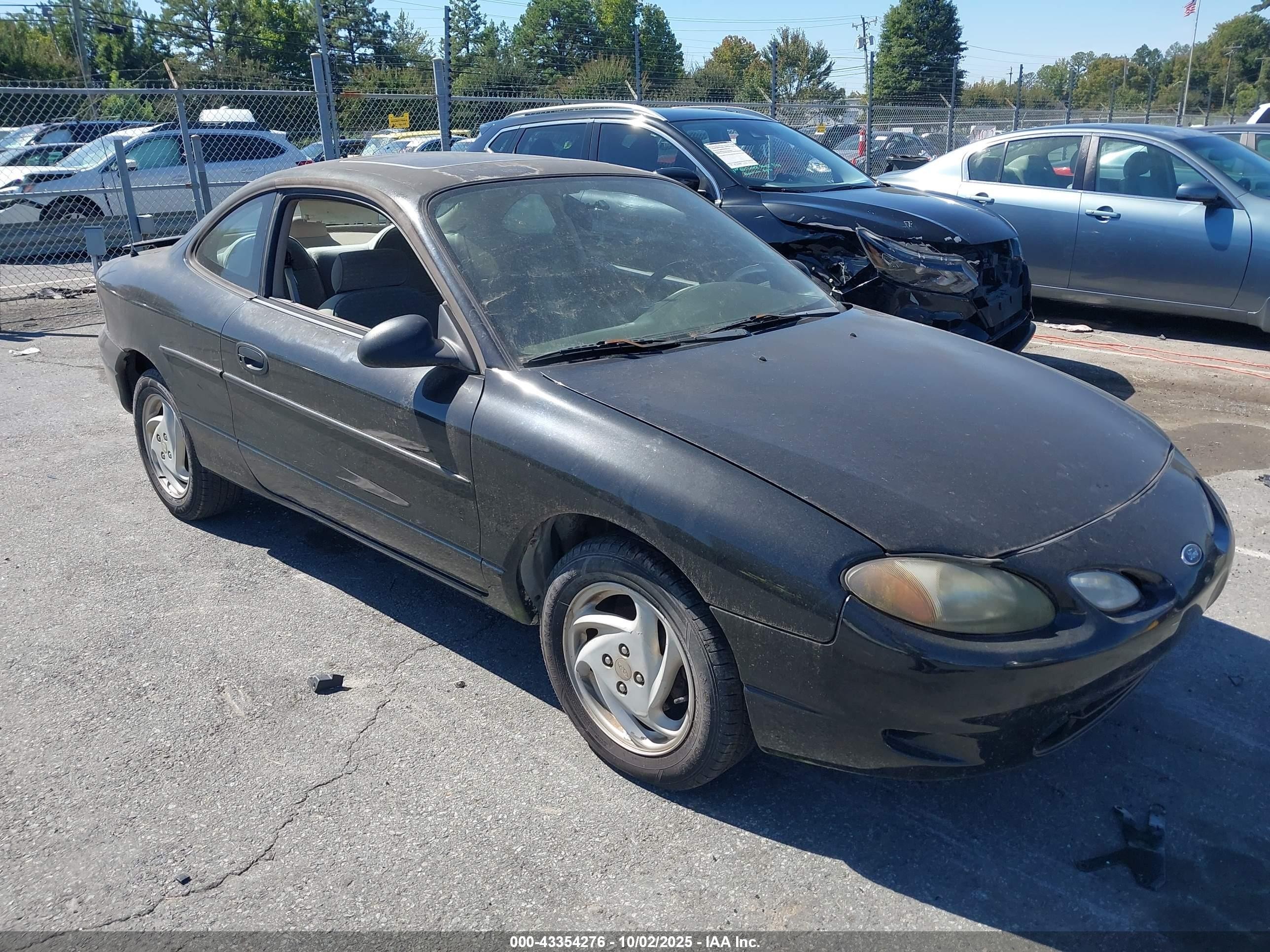 1998 Ford Escort ZX2 Cool, VIN 3FAKP113XWR272721 — Normal wear