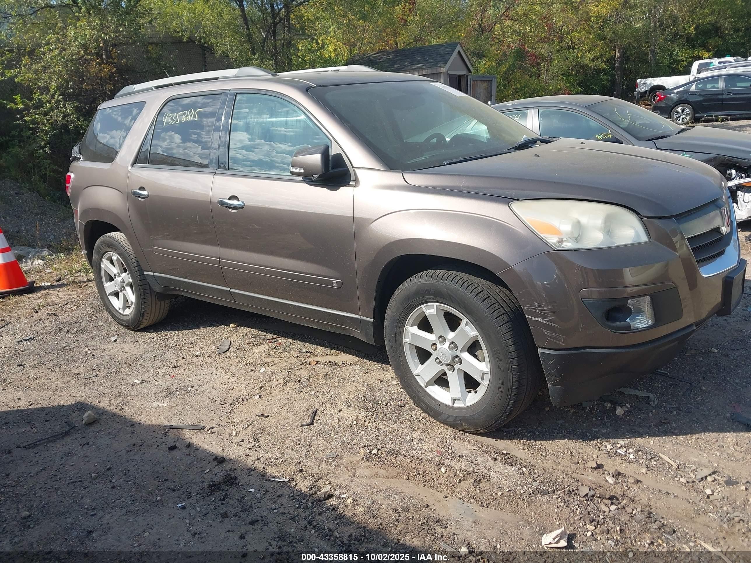 2010 Saturn Outlook XE, VIN 5GZLRTED1AJ127236 — Rear end