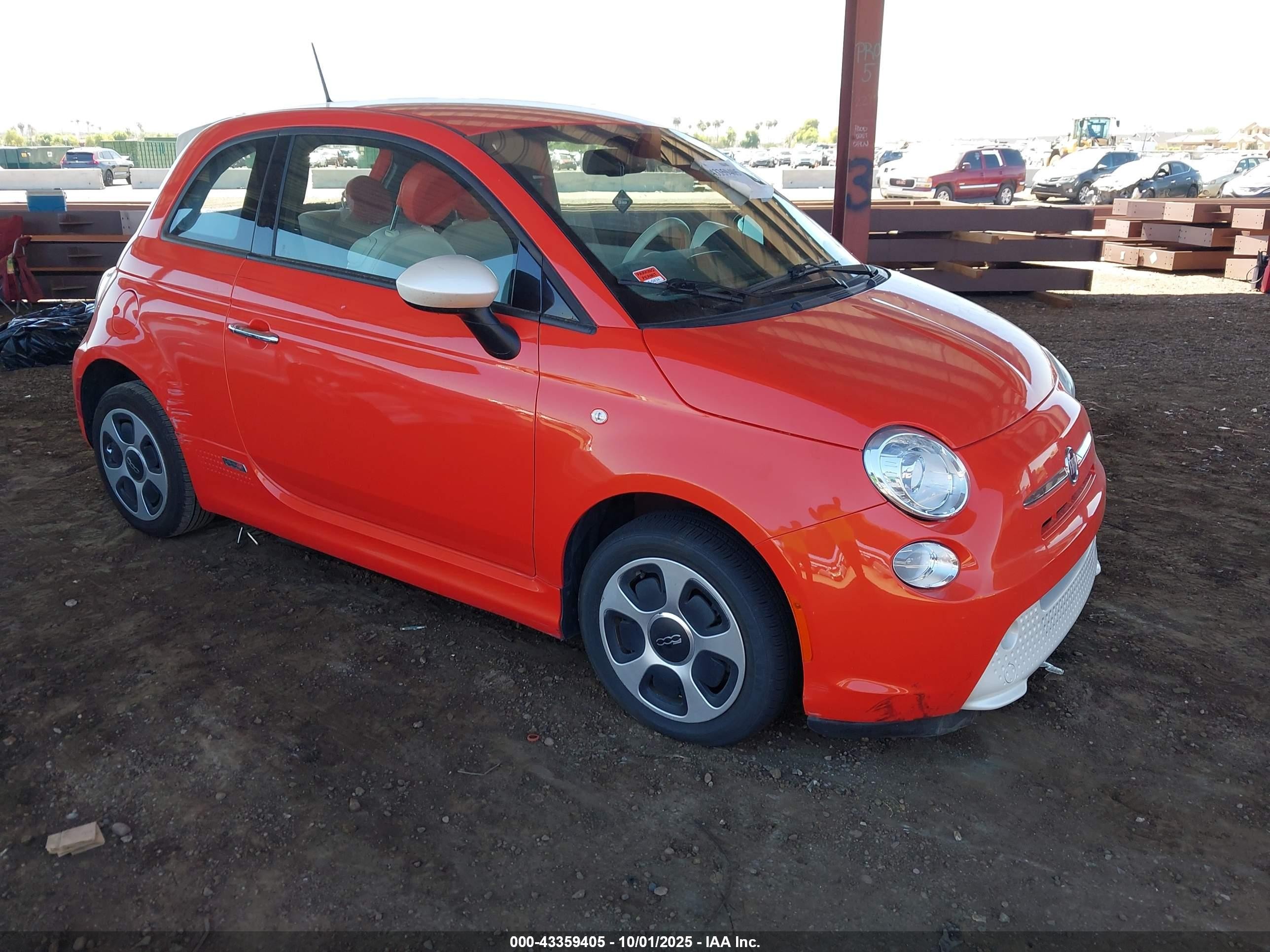 2015 FIAT 500e, VIN 3C3CFFGE2FT570243 — Rear end