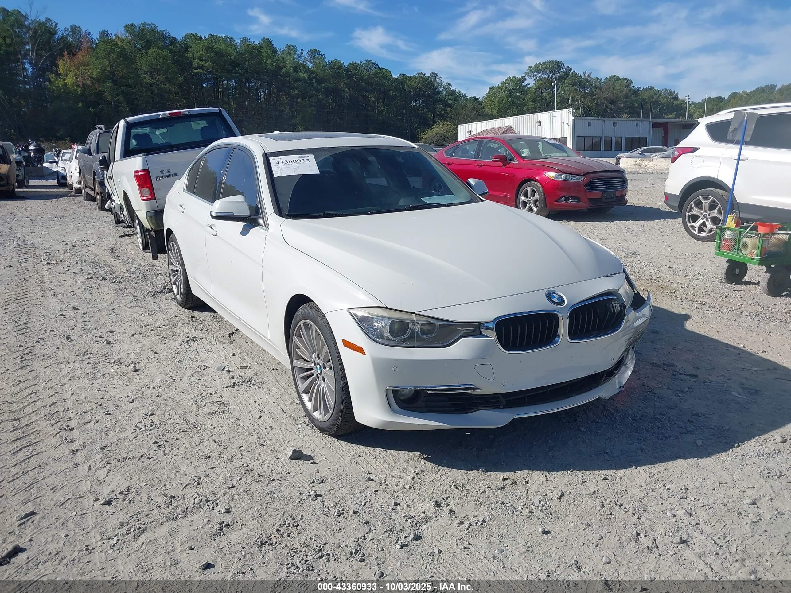 2015 BMW 3 Series 328i, VIN WBA3A5C50FF607100 — Front end