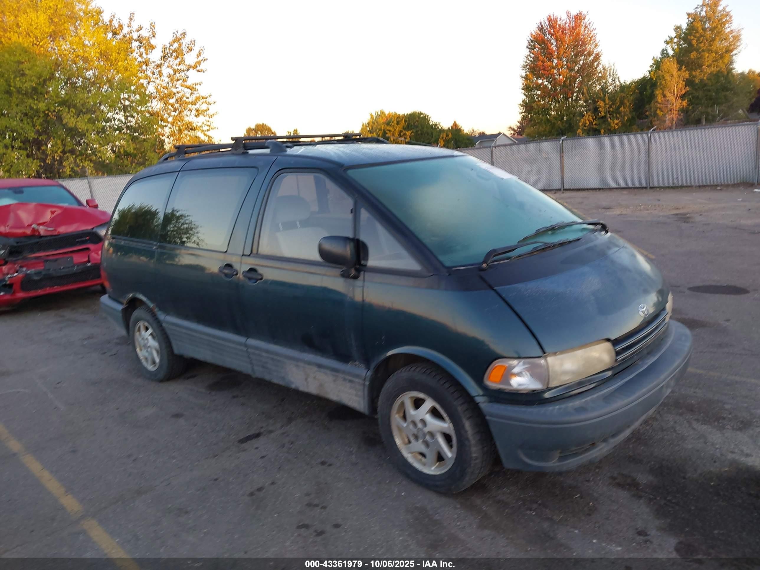 1997 Toyota Previa DX, VIN JT3HK22M5V1082984 — All over