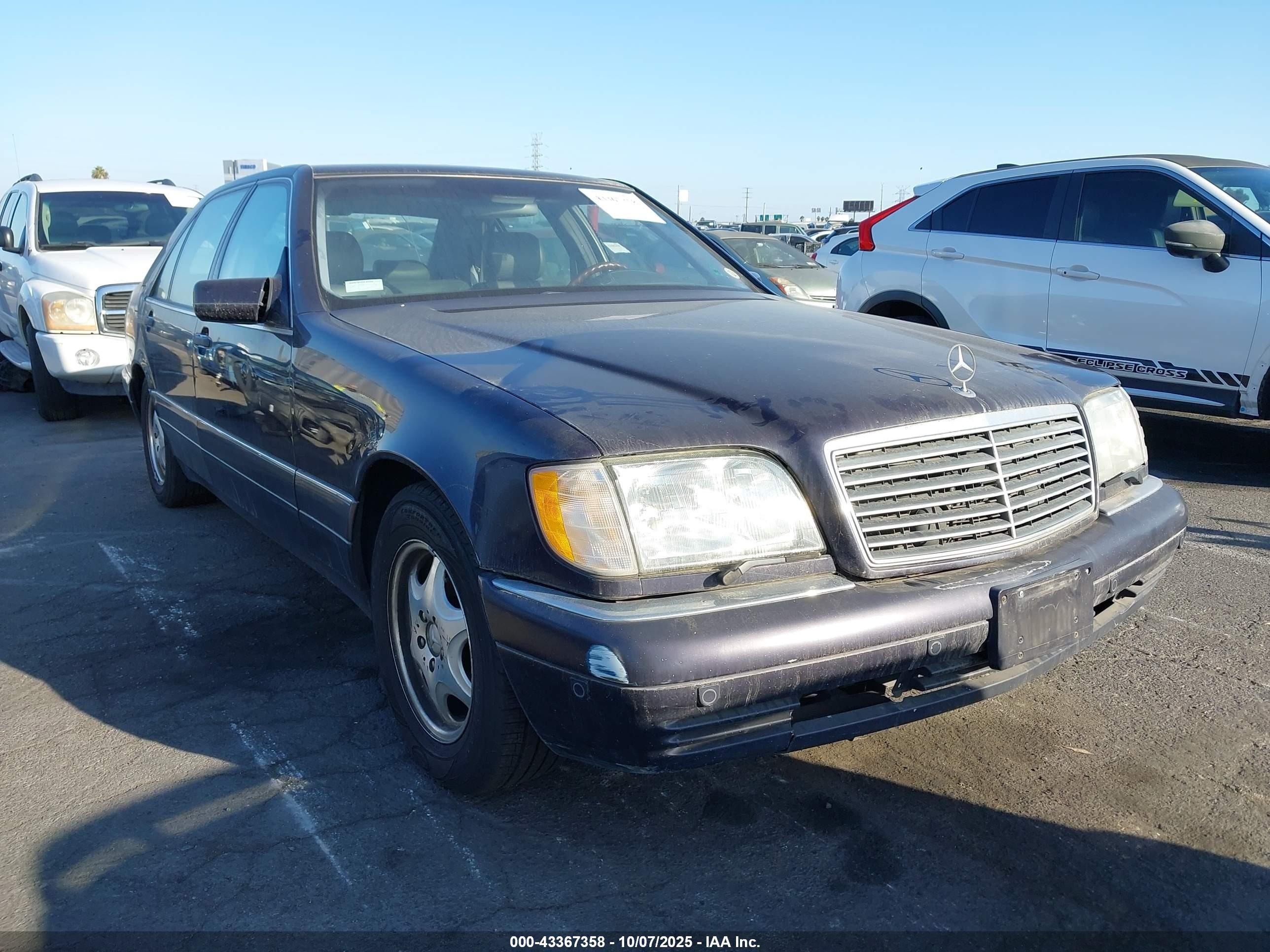 1998 Mercedes-Benz S, VIN WDBGA57G2WA402776 — Normal wear