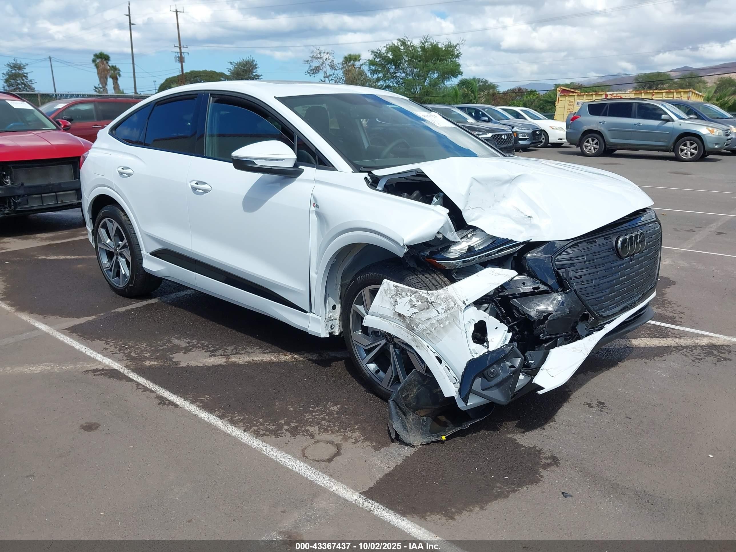 2025 Audi Q4 e-tron Sportback Premium, VIN WA12UBFZ4SP040830 — Front end
