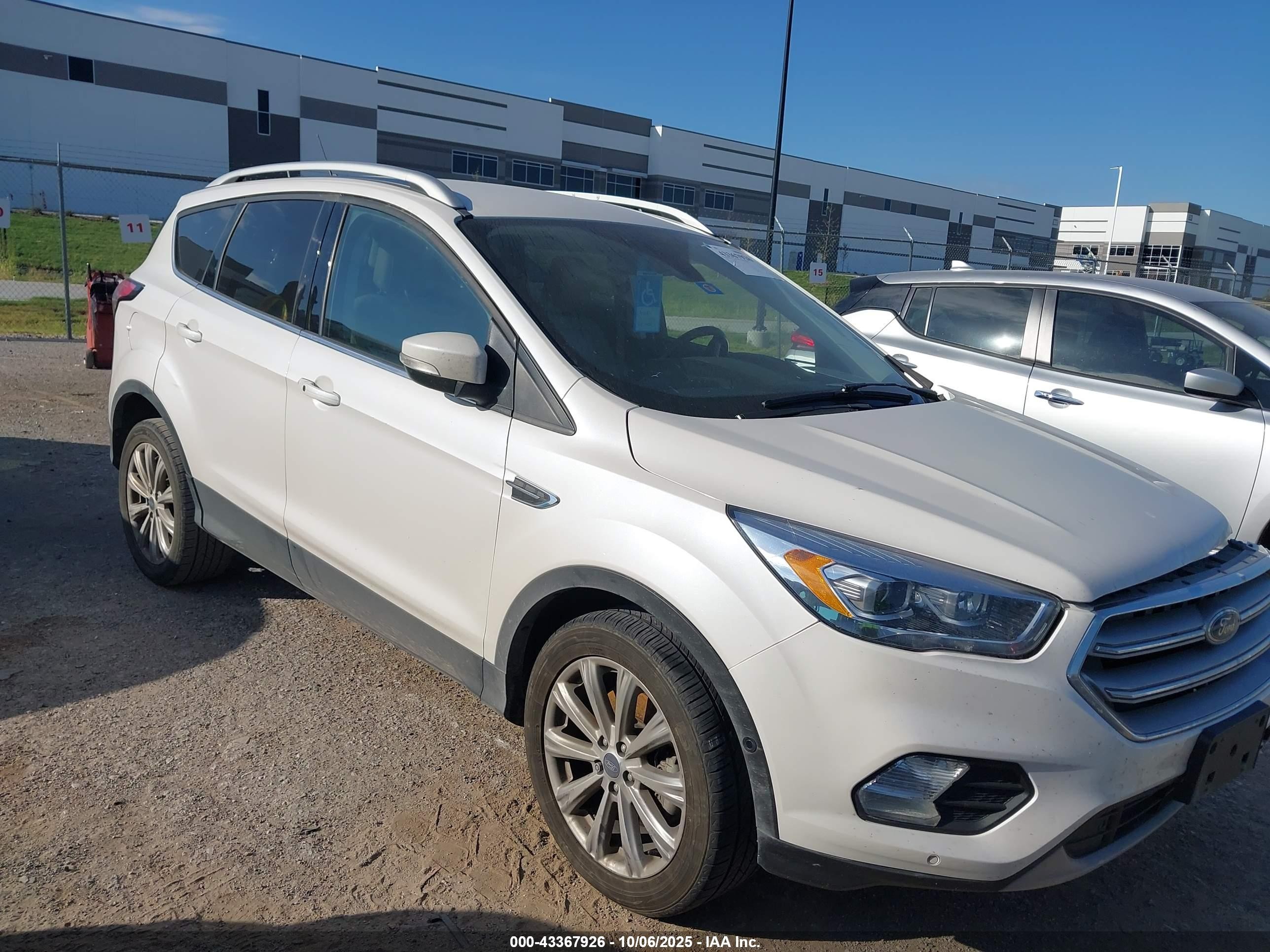 2018 Ford Escape Titanium, VIN 1FMCU0J94JUD36657 — Front end