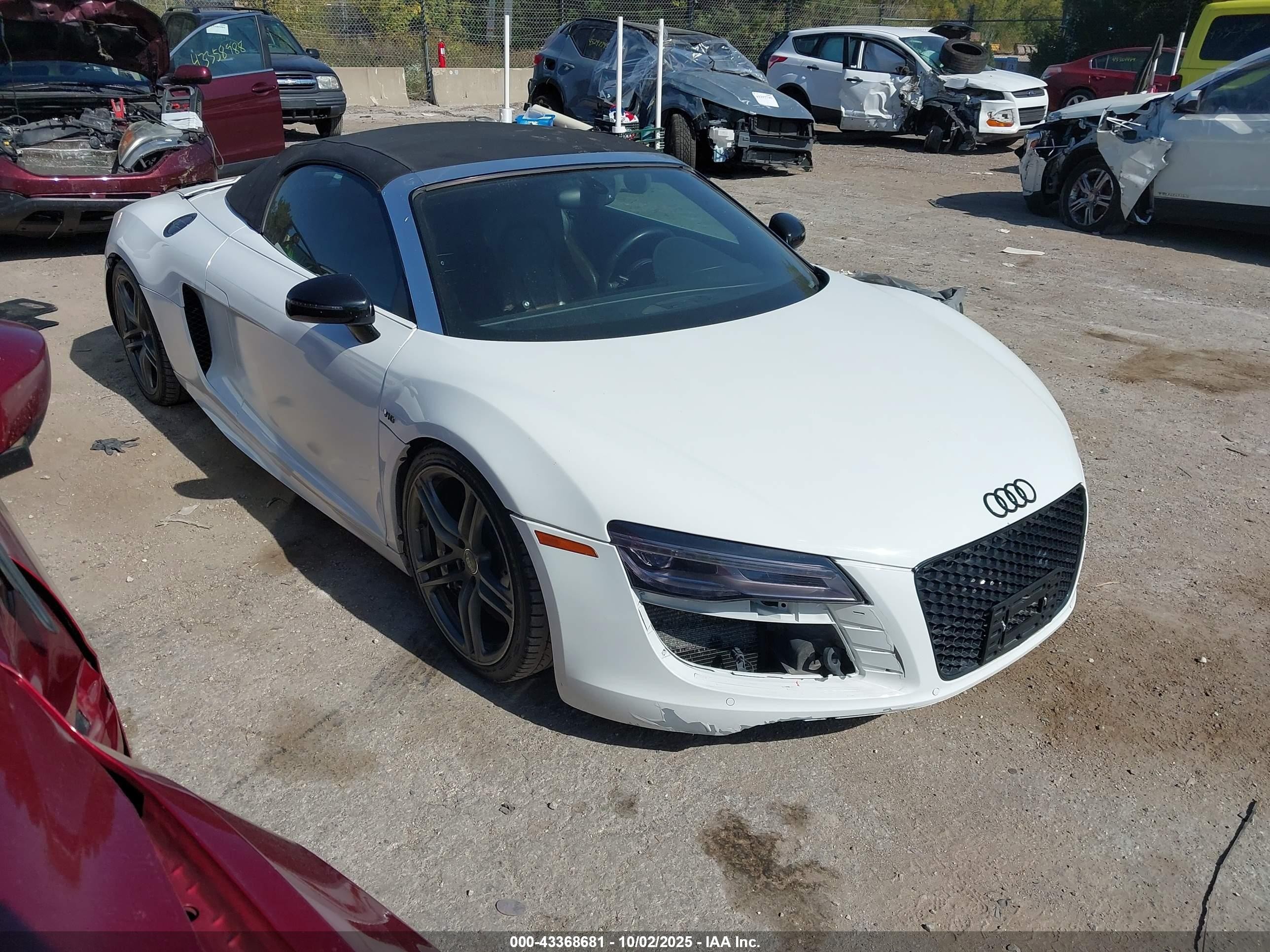 2011 Audi R8, VIN WUAVNAFG2BN001984 — Зад