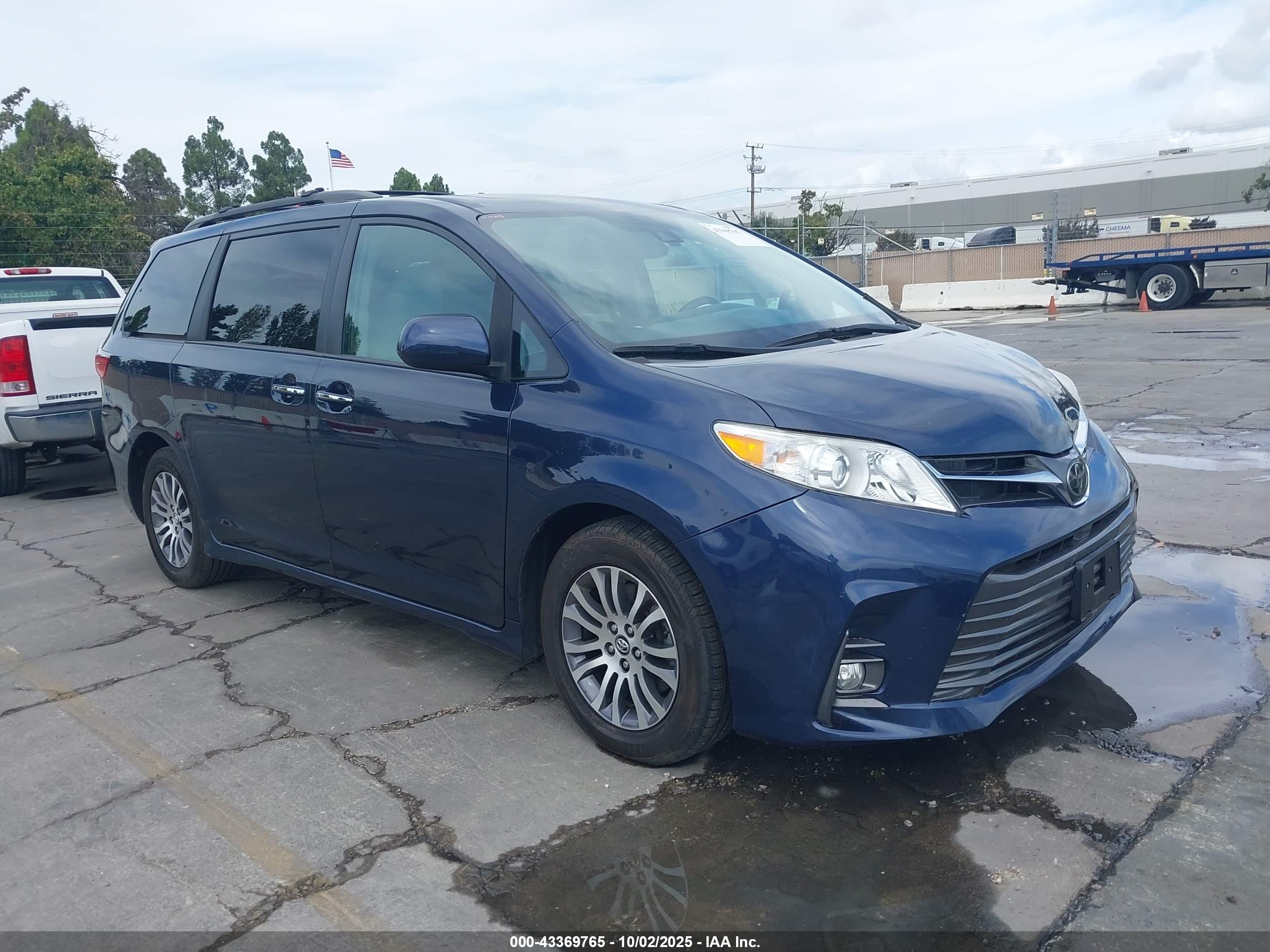 2018 Toyota Sienna XLE Auto Access Seat, VIN 5TDYZ3DC8JS928331 — Фото с аукциона