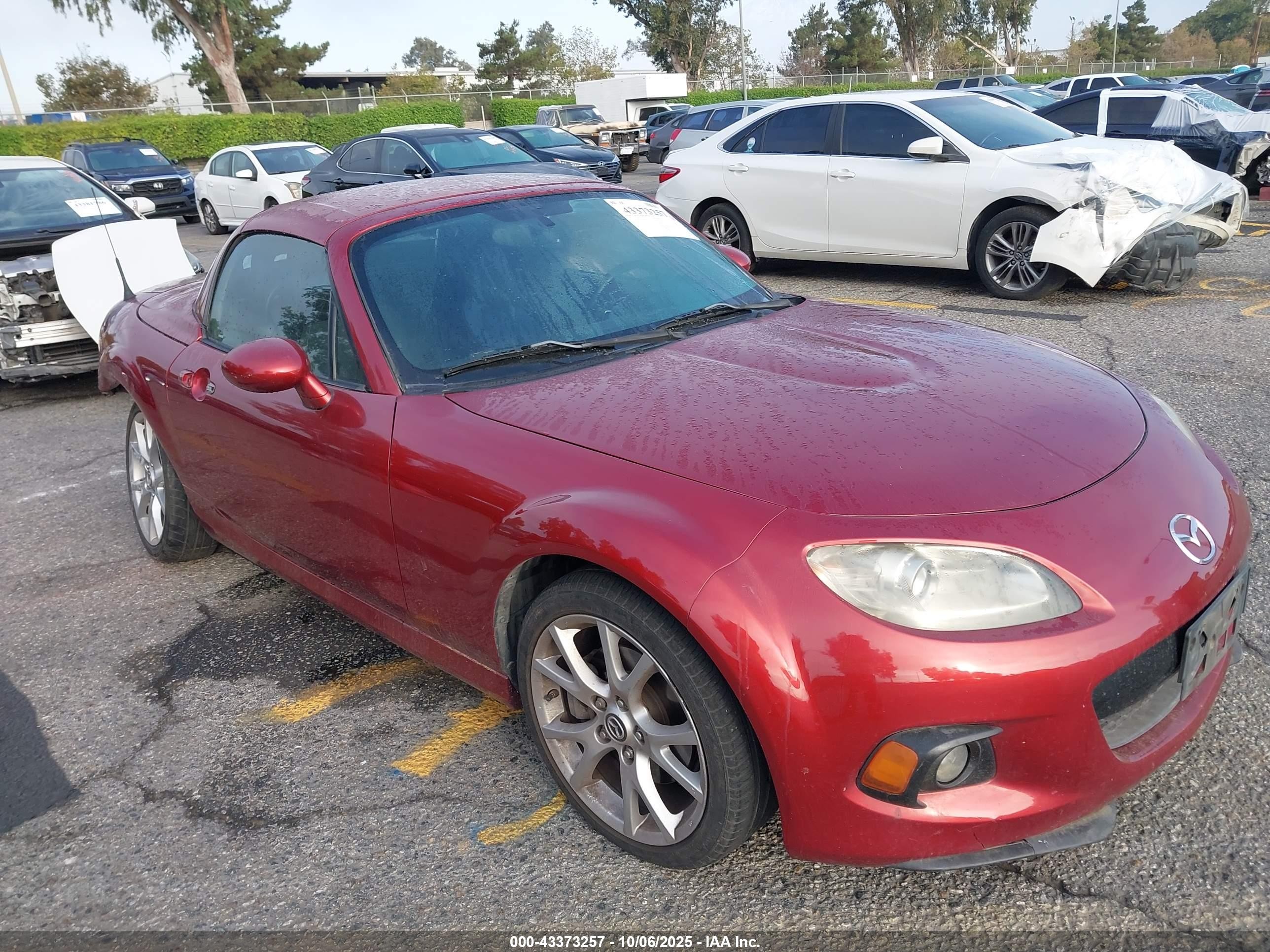 2015 Mazda MX-5 Miata Grand Touring, VIN JM1NC2PF9F0241793 — Rear end