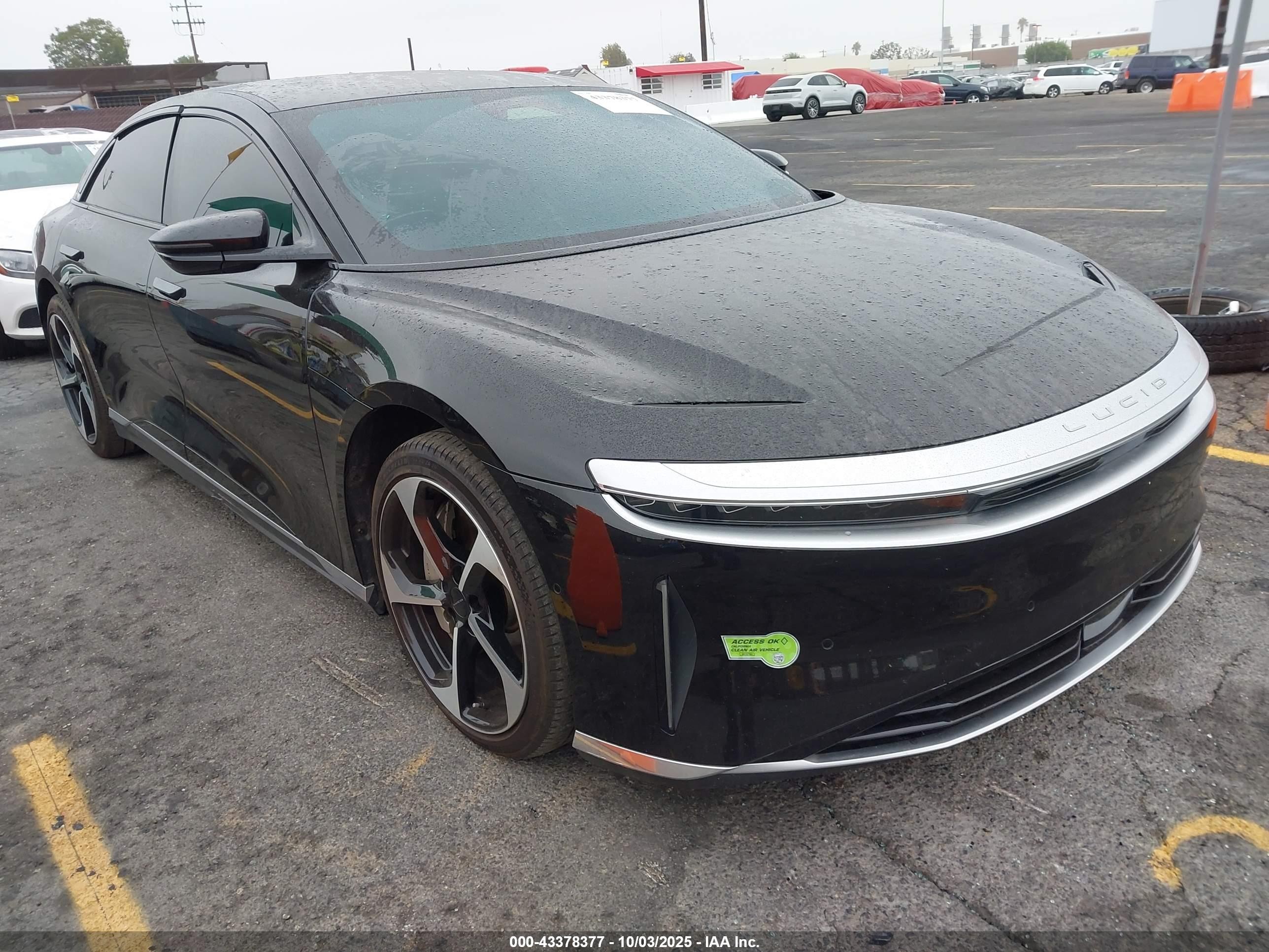 2023 Lucid Air Pure, VIN 50EA1PFAXPA007144 — Бок