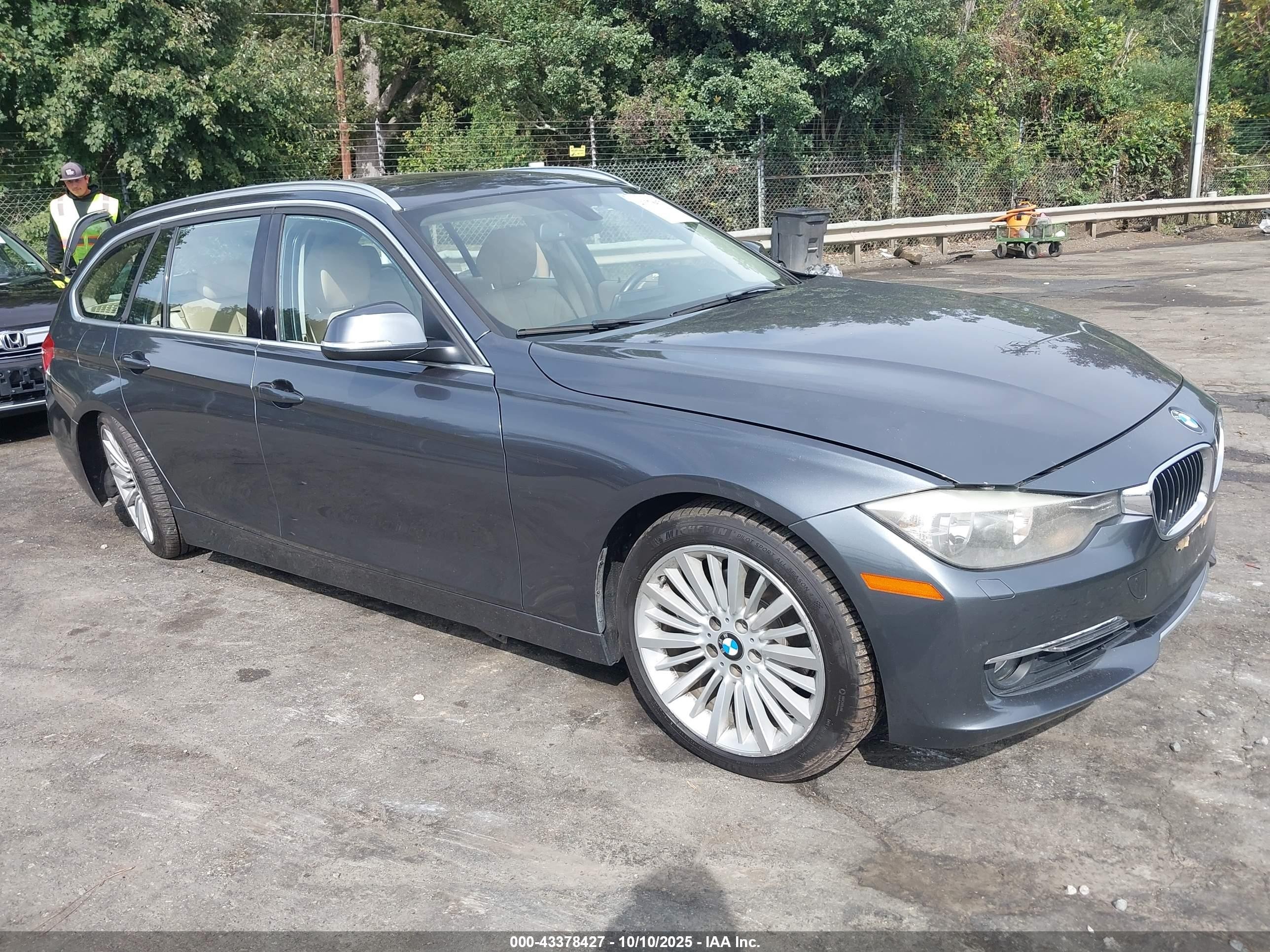 2014 BMW 3 Series 328i xDrive, VIN WBA3G7C58EF186400 — Rear end