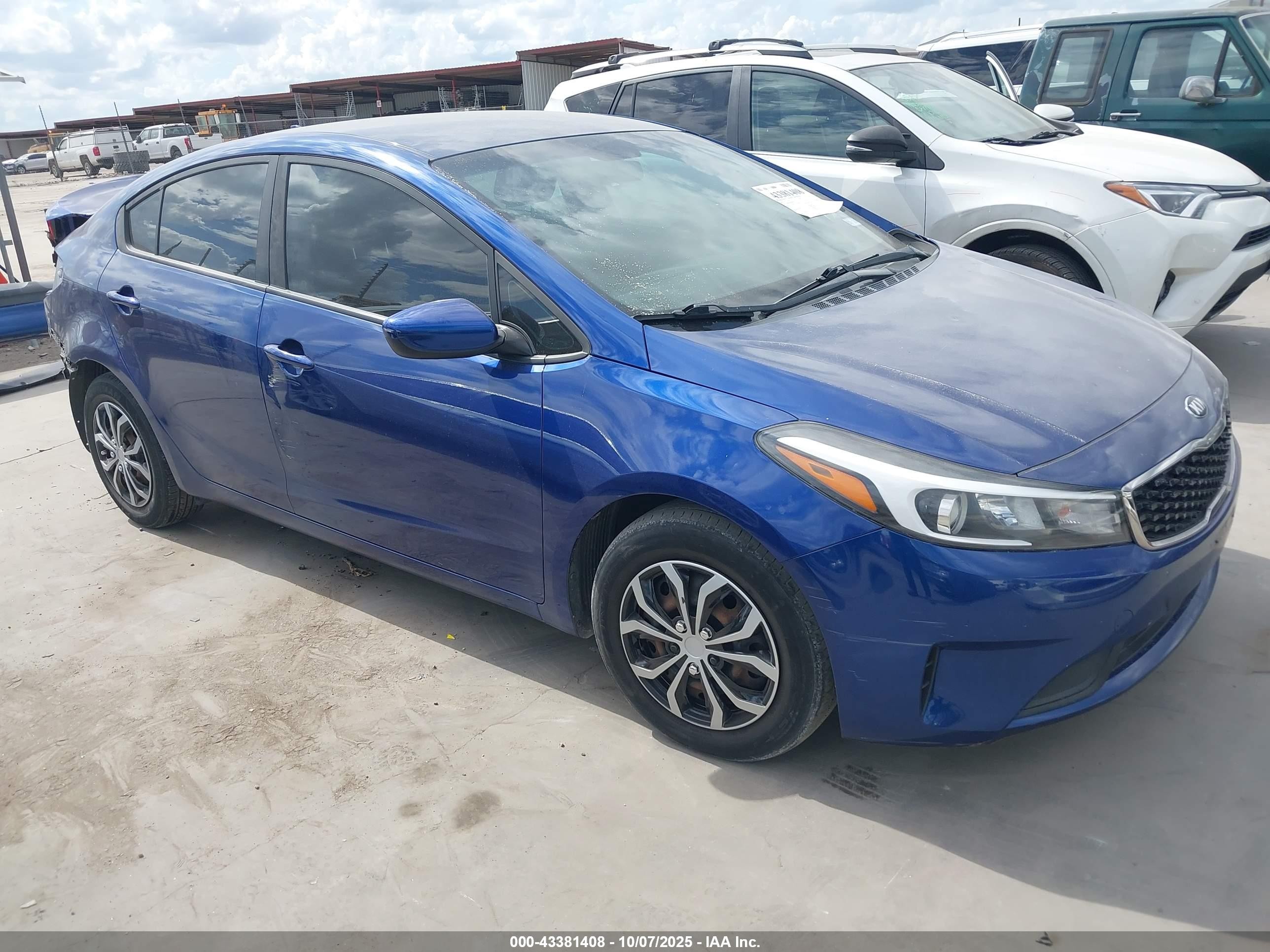 2017 Kia Forte LX, VIN 3KPFK4A70HE030738 — Rear end