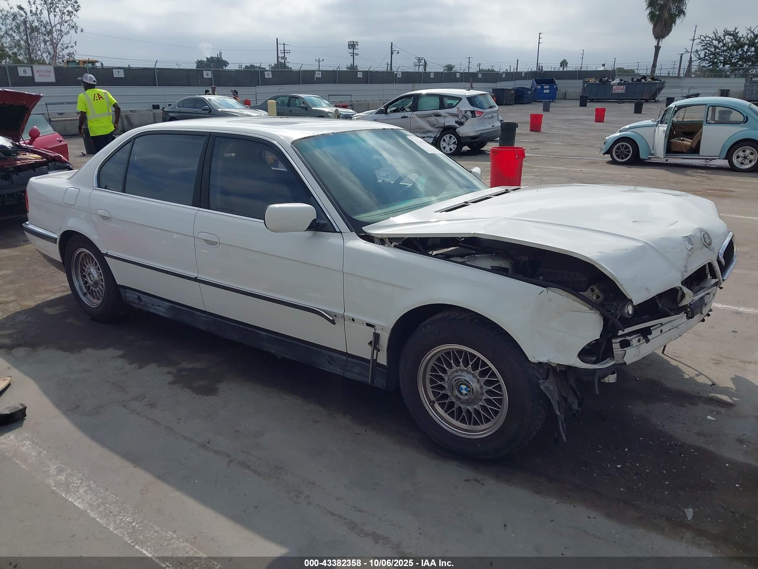 1998 BMW 7 Series 740iL, VIN WBAGJ8324WDM11763 — Front end