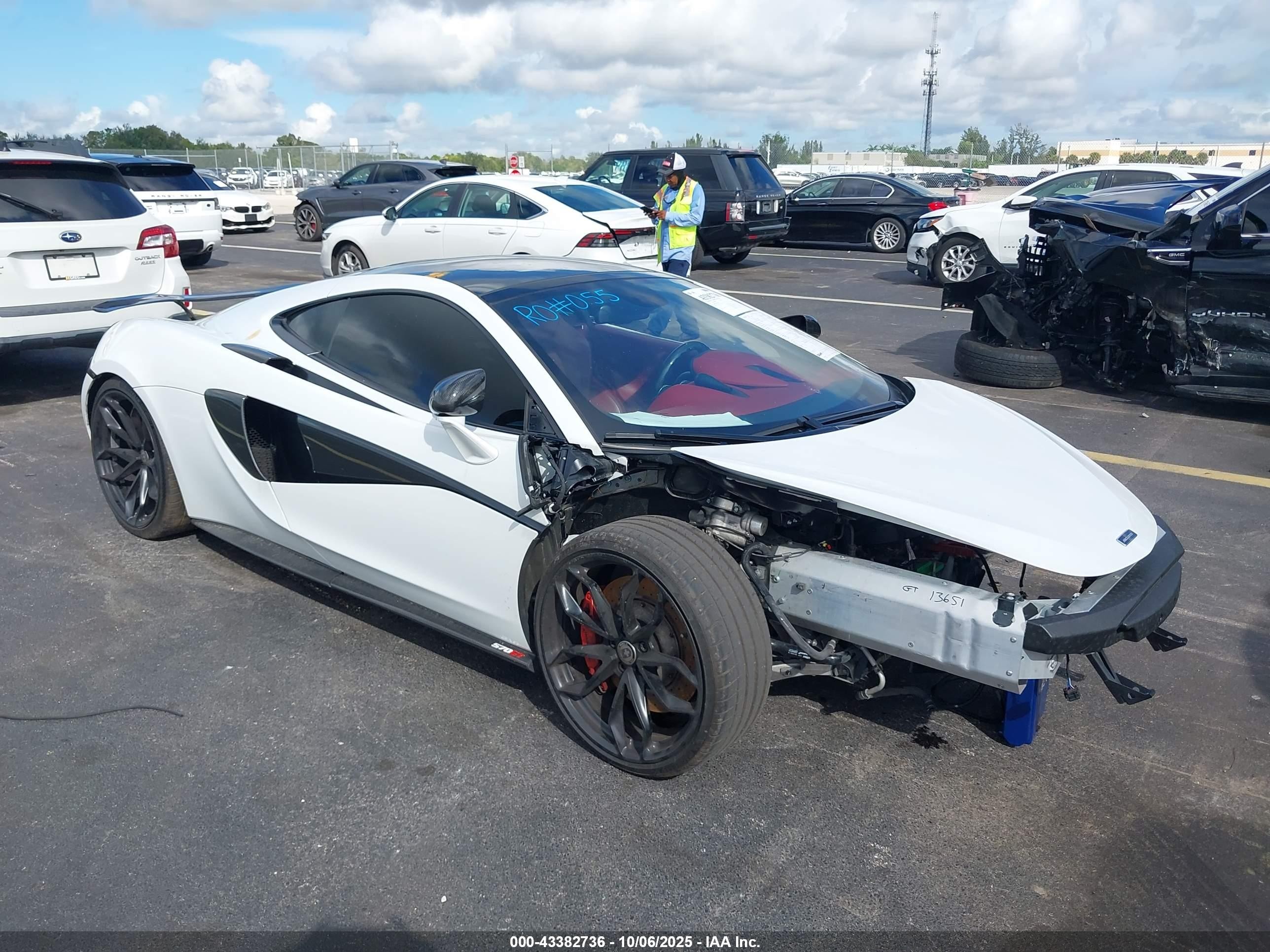 2017 McLaren 570GT, VIN SBM13GAA7HW001481 — Biohazard / chemical
