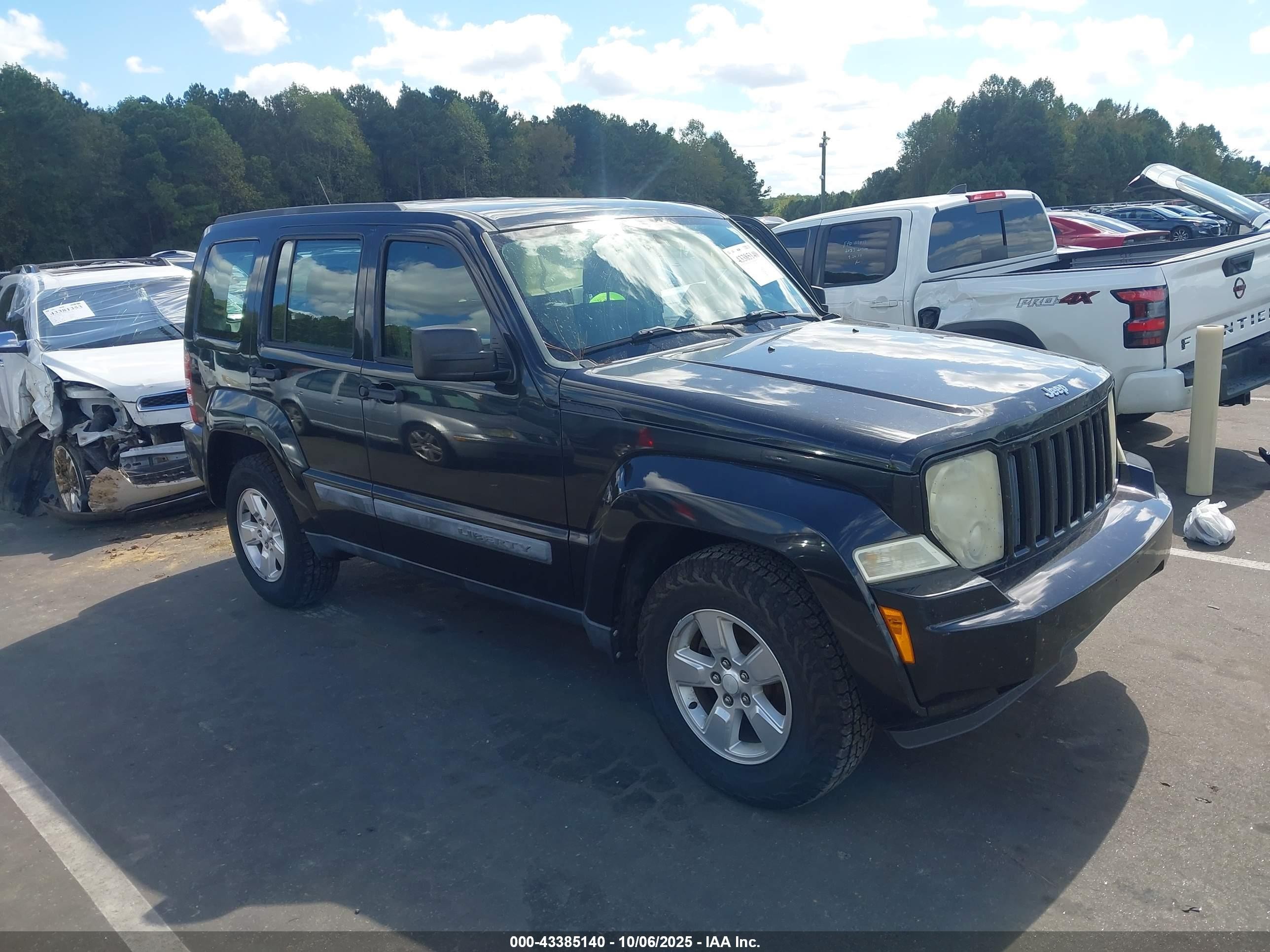 2010 Jeep Liberty Sport, VIN 1J4PP2GK2AW171726 — Side