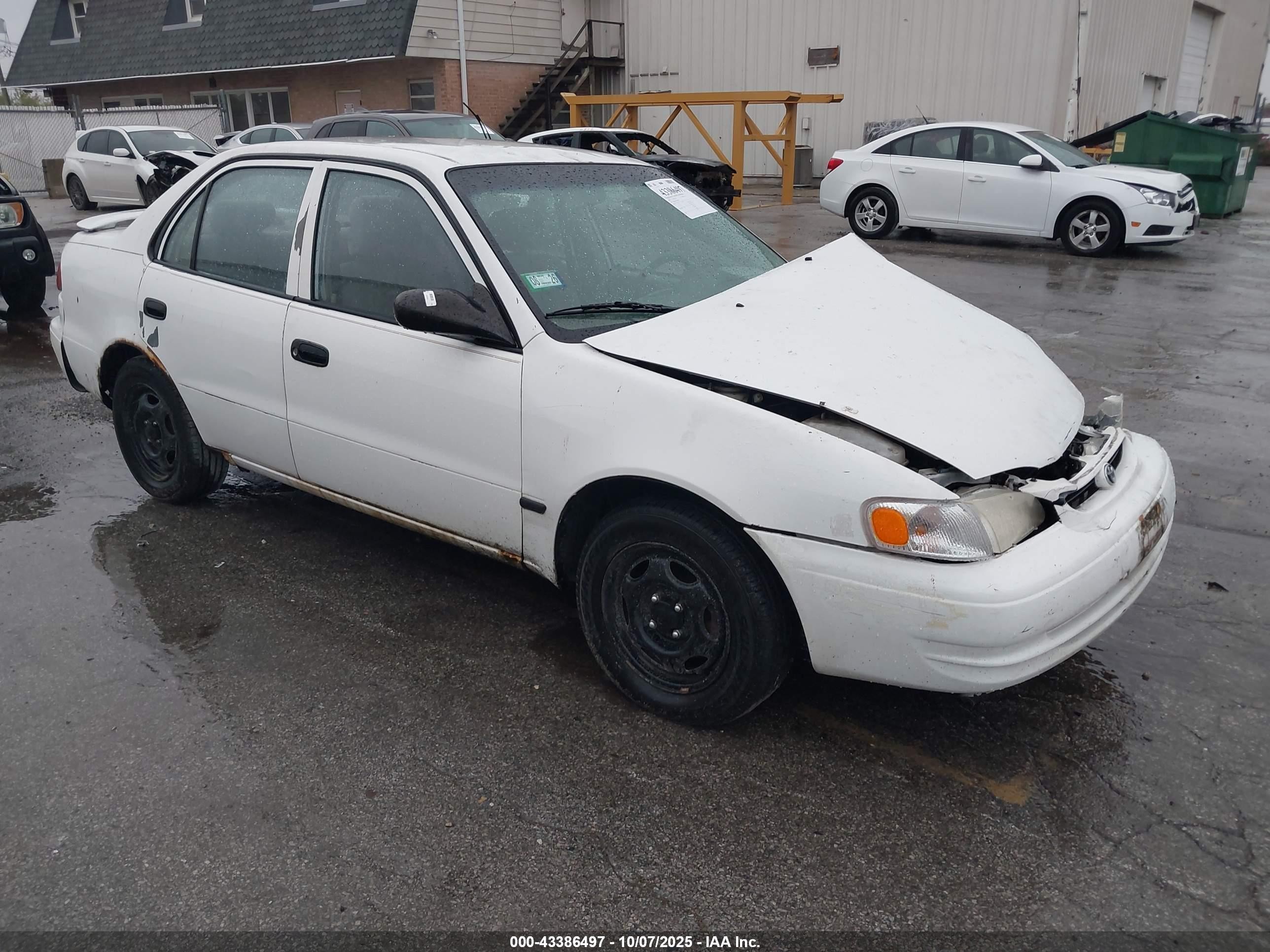 1998 Toyota Corolla CE, VIN 1NXBR12E2WZ048772 — Front end