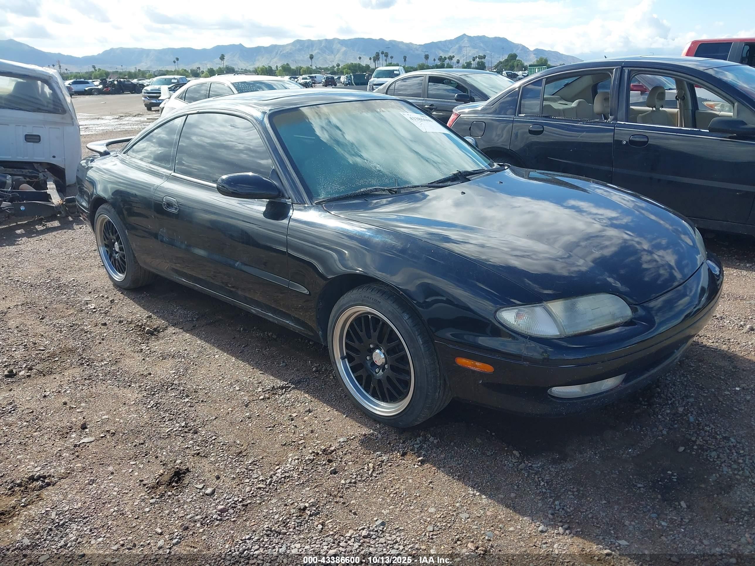1993 Mazda MX-6, VIN 1YVGE31B1P5242871 — Front end
