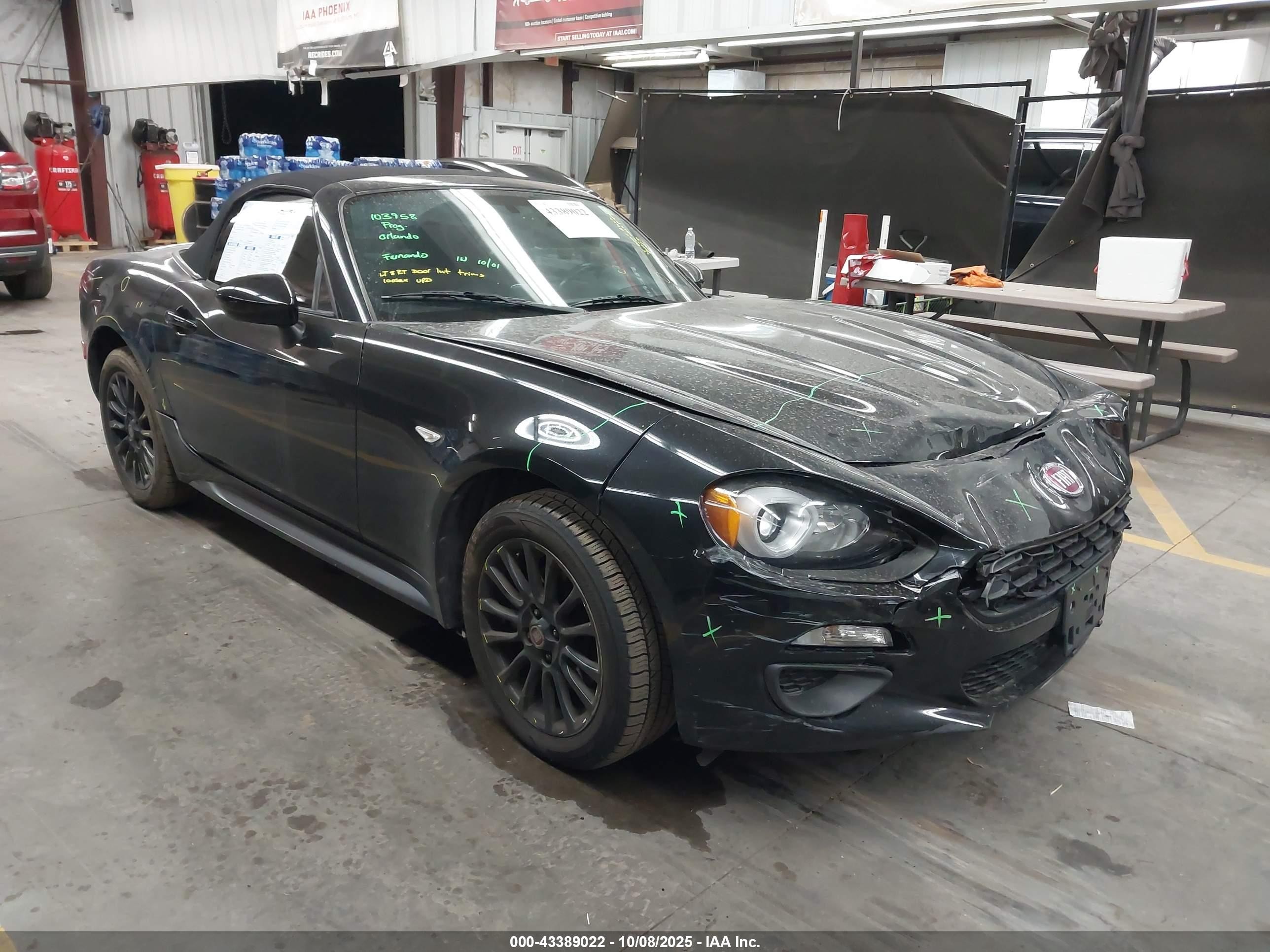 2018 FIAT 124 Spider Abarth, VIN JC1NFAEKXJ0137885 — Front end