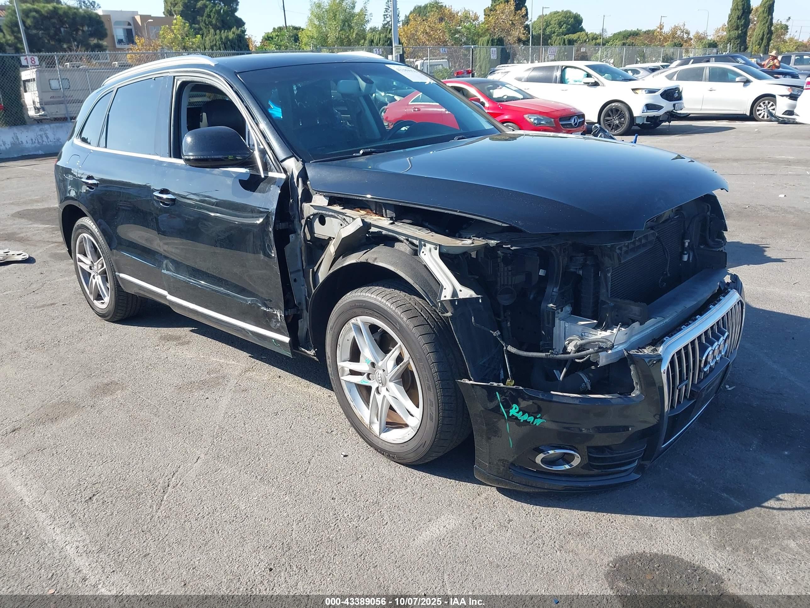 2016 Audi Q5 Premium Plus, VIN WA1L2AFP5GA111191 — Side