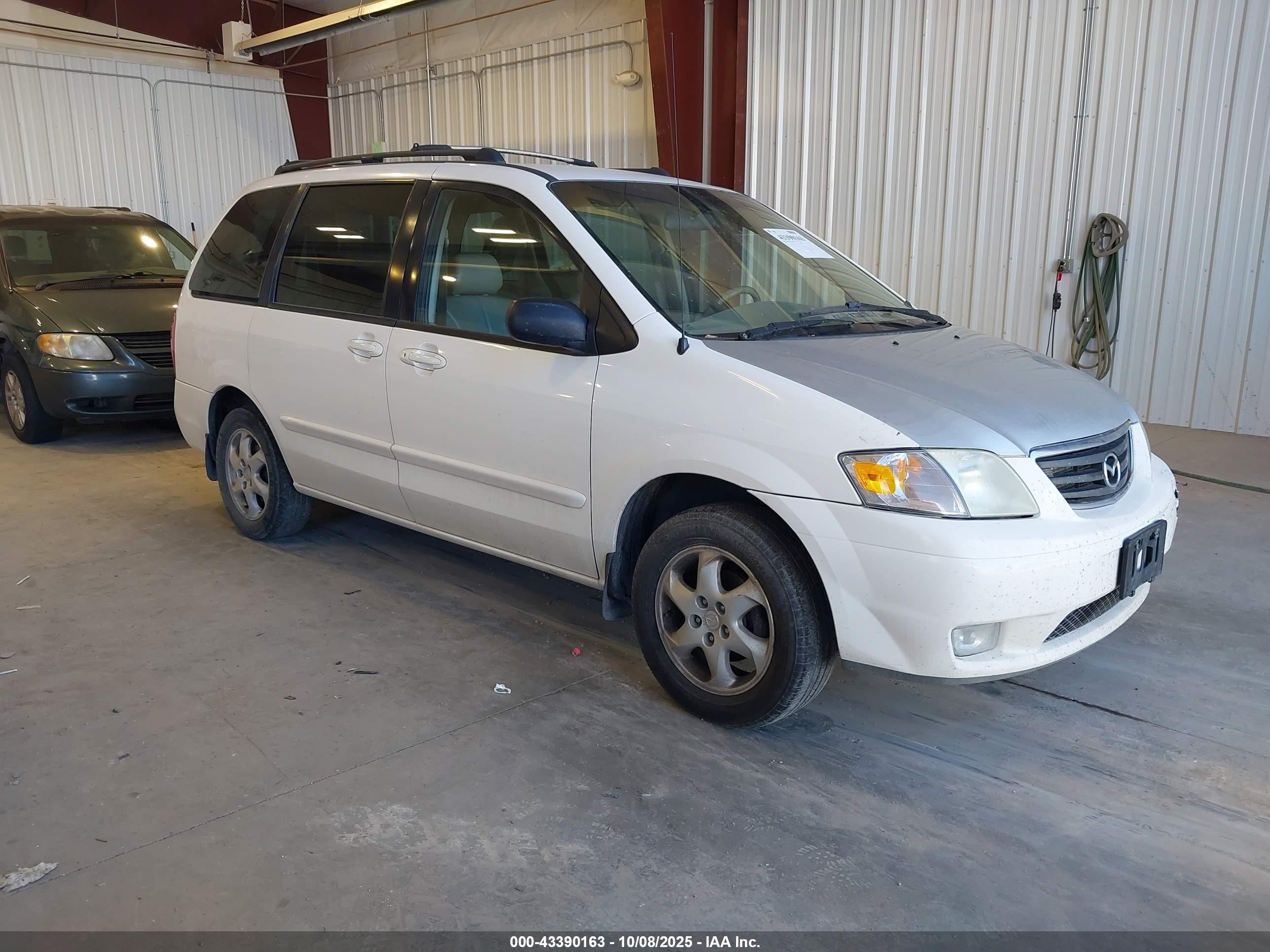 2000 Mazda MPV DX, VIN JM3LW28G9Y0127163 — Front end