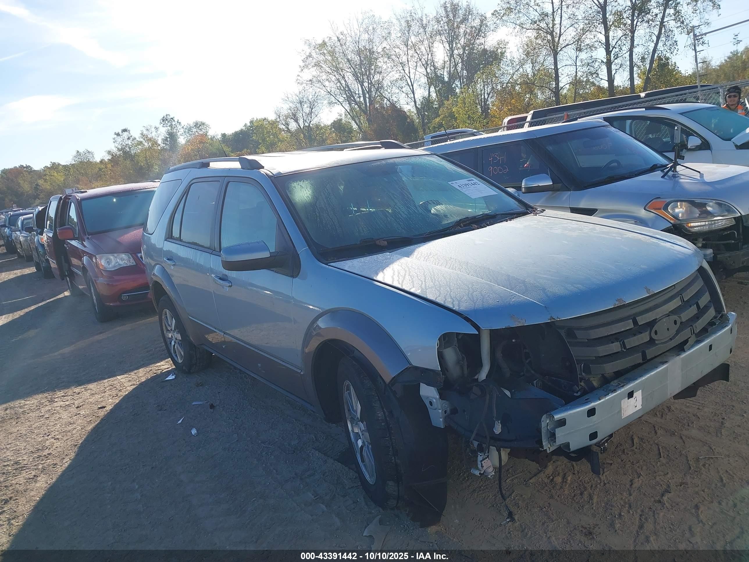 2008 Ford Taurus X SEL, VIN 1FMDK02W08GA03556 — Front end